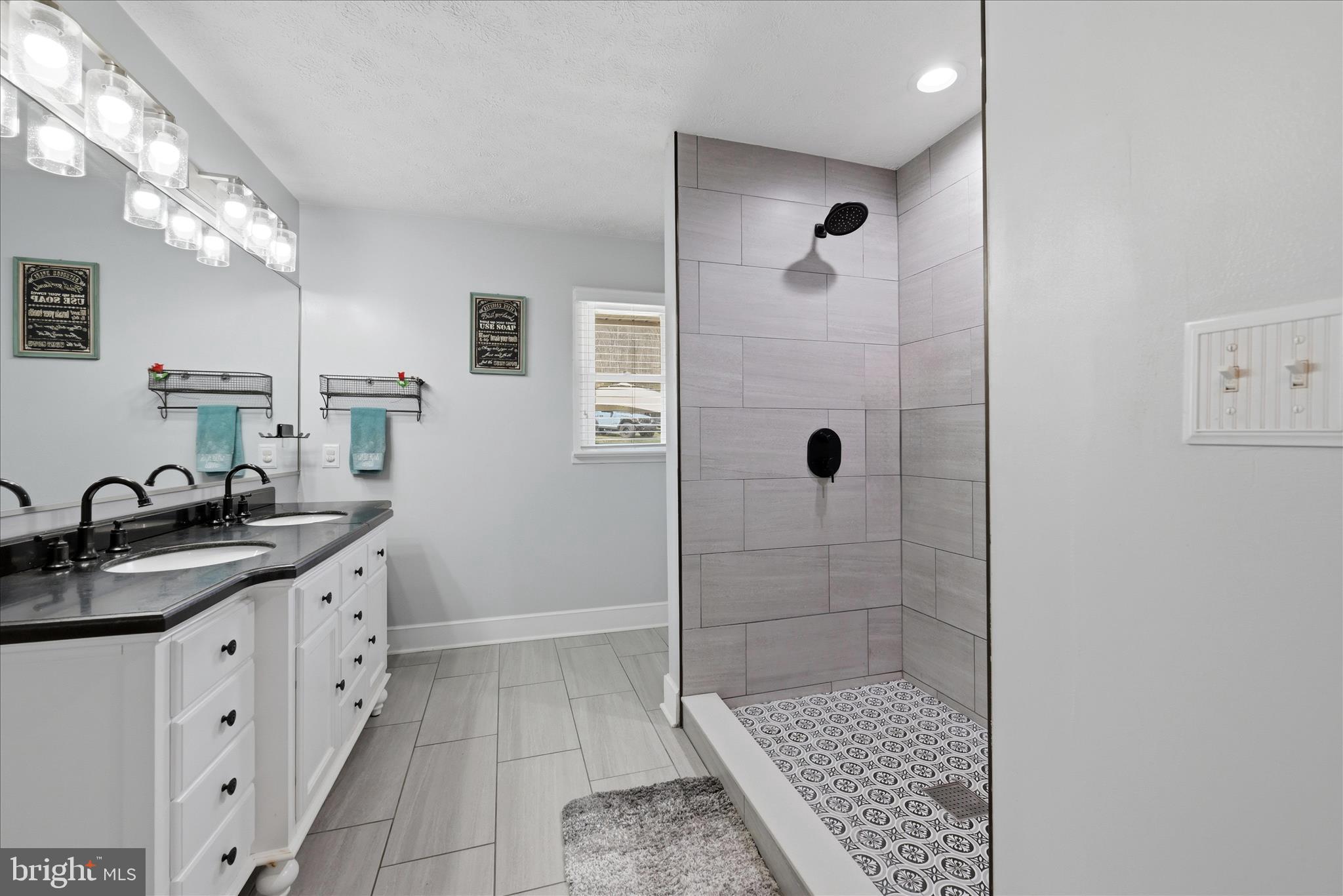 BENTONVILLE - Residential