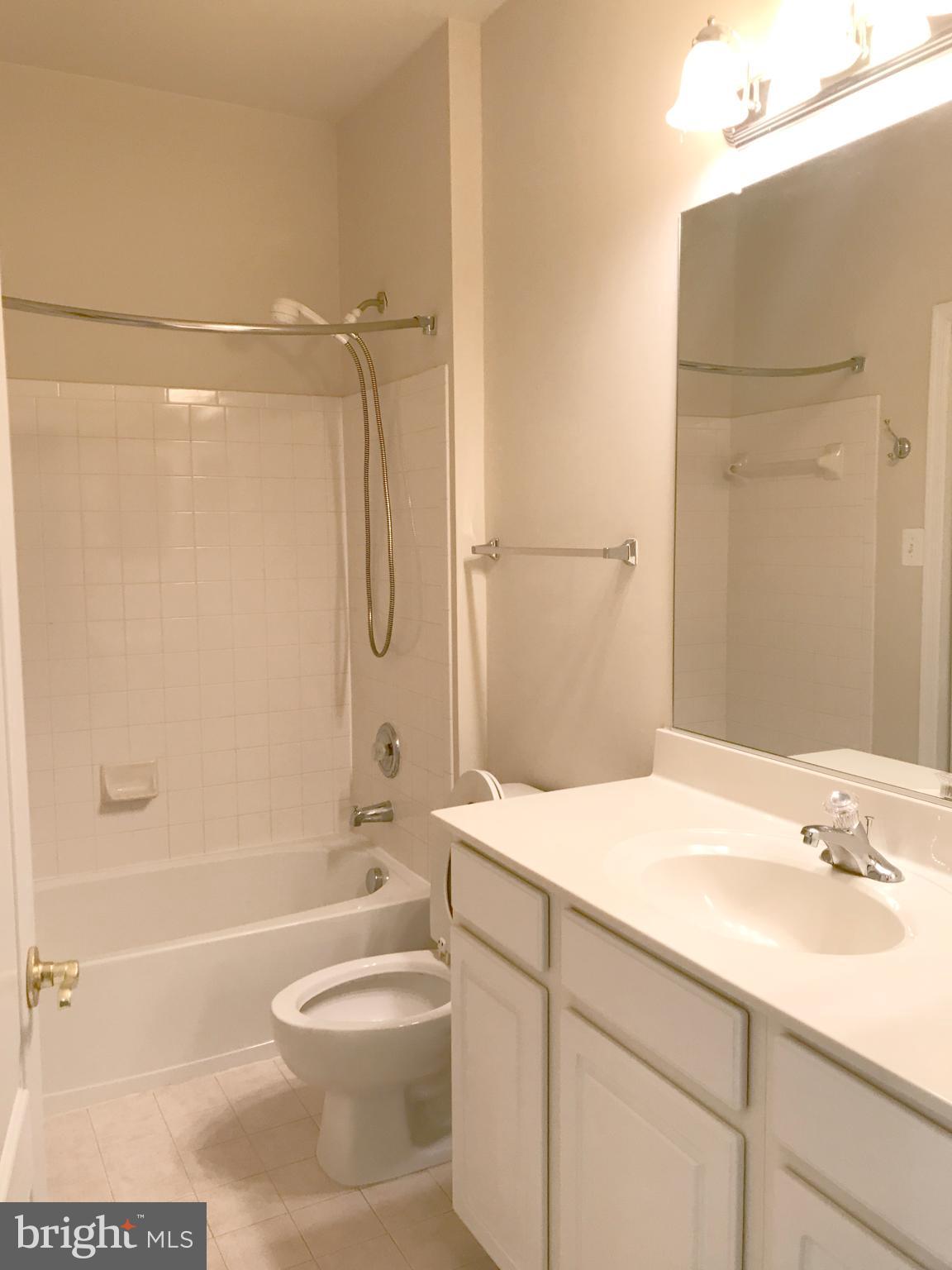 KING FARM BAILEYS COMMON - Residential Lease