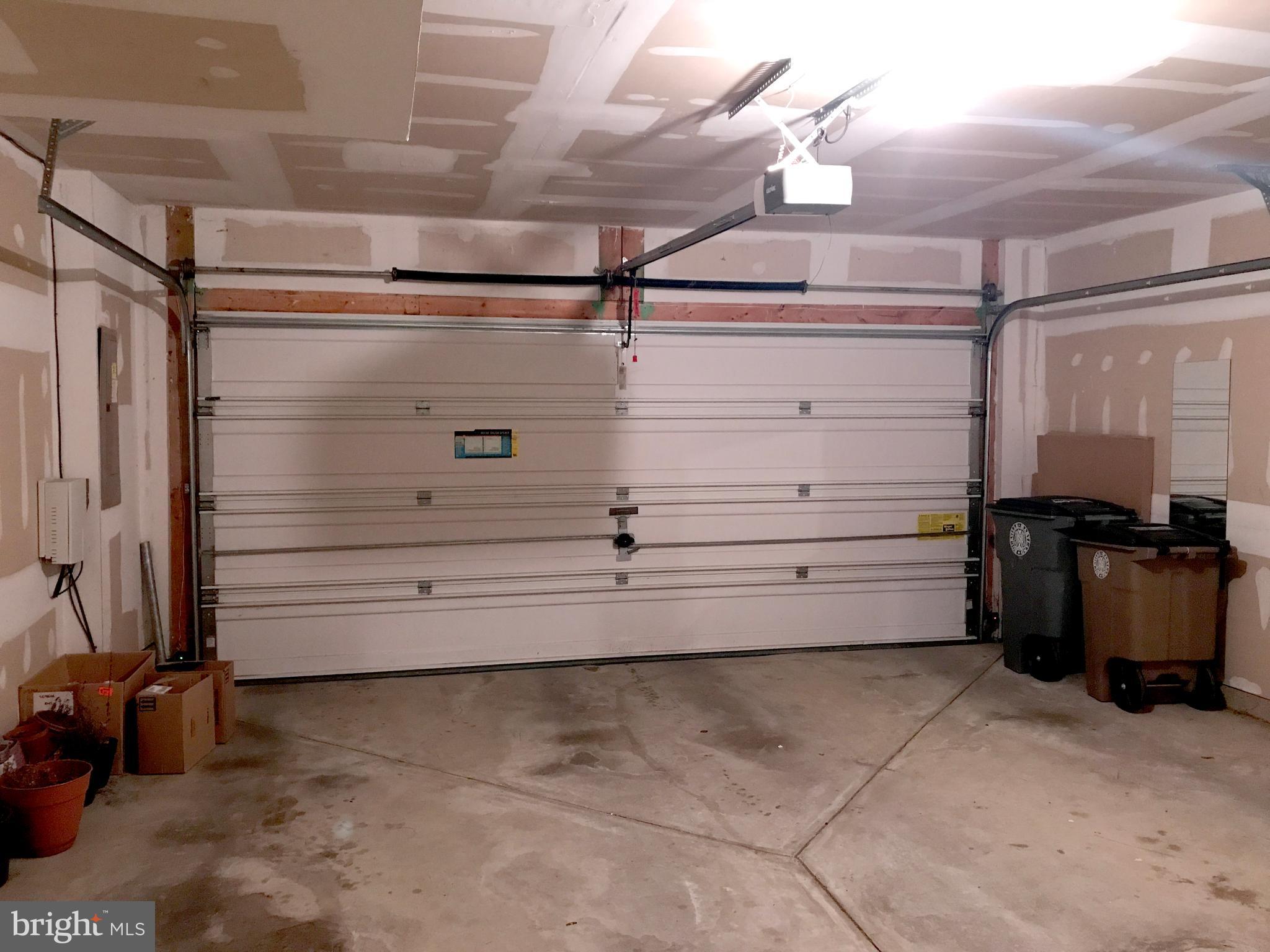 KING FARM BAILEYS COMMON - Residential Lease