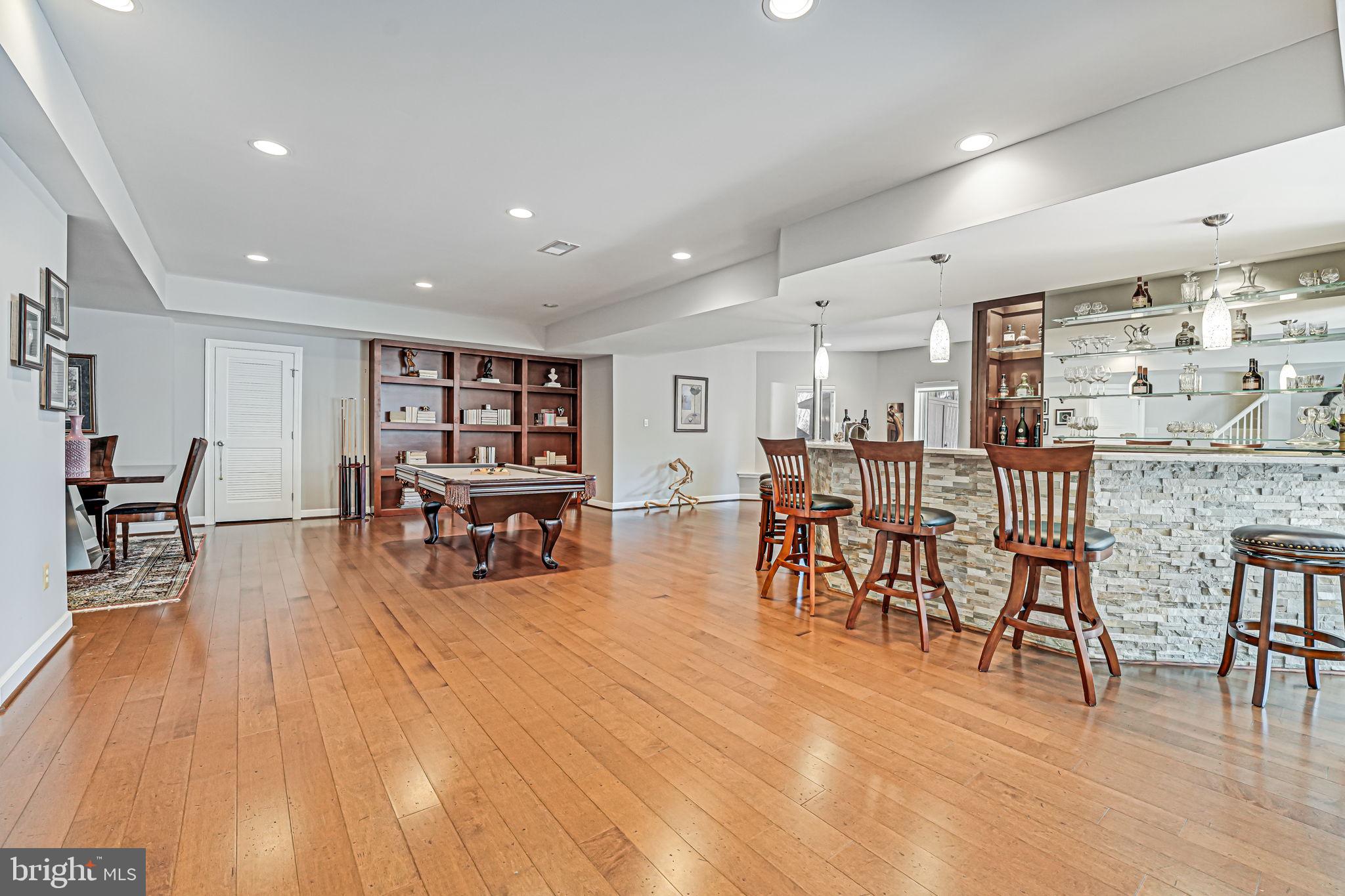 RED CEDAR WEST - Residential