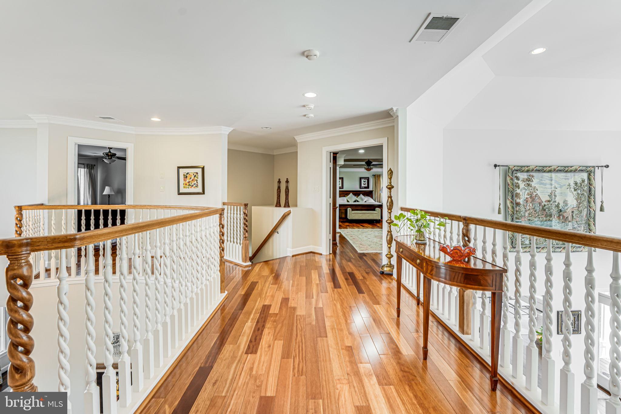 RED CEDAR WEST - Residential