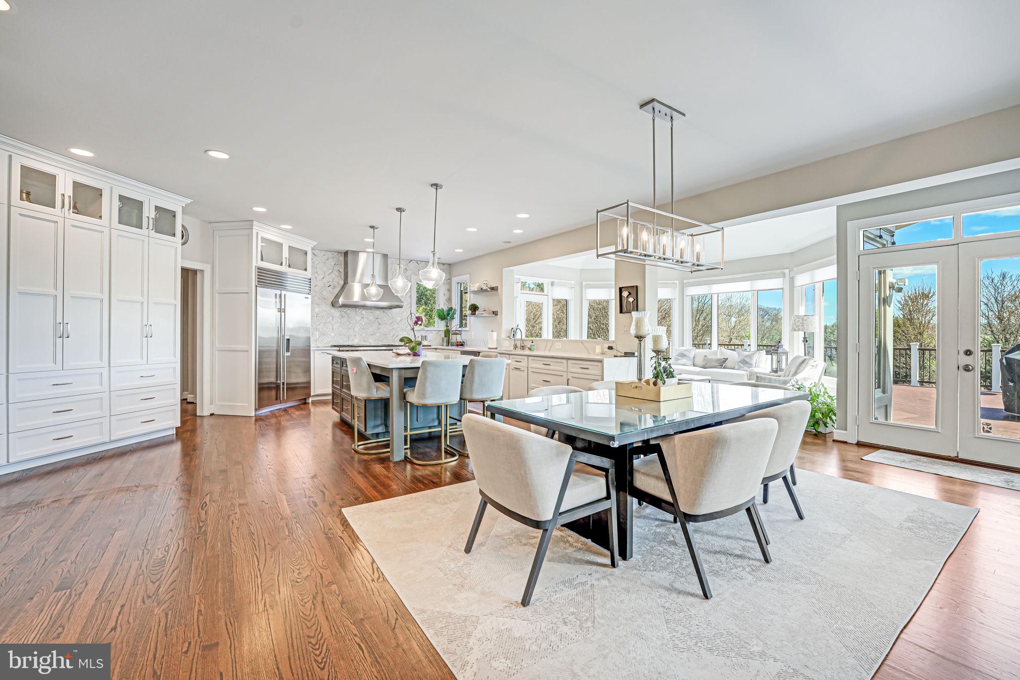 RED CEDAR WEST - Residential