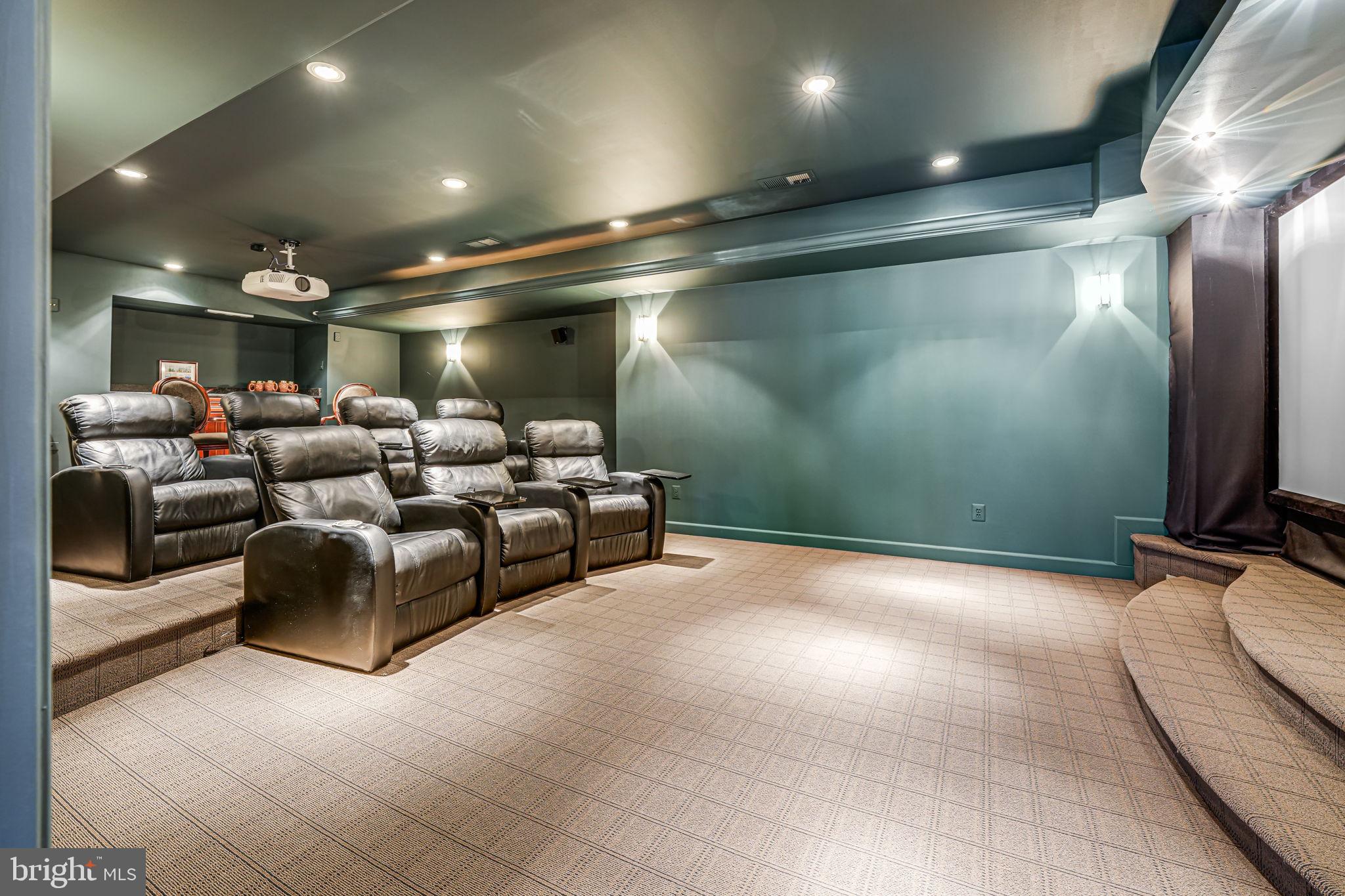 RED CEDAR WEST - Residential