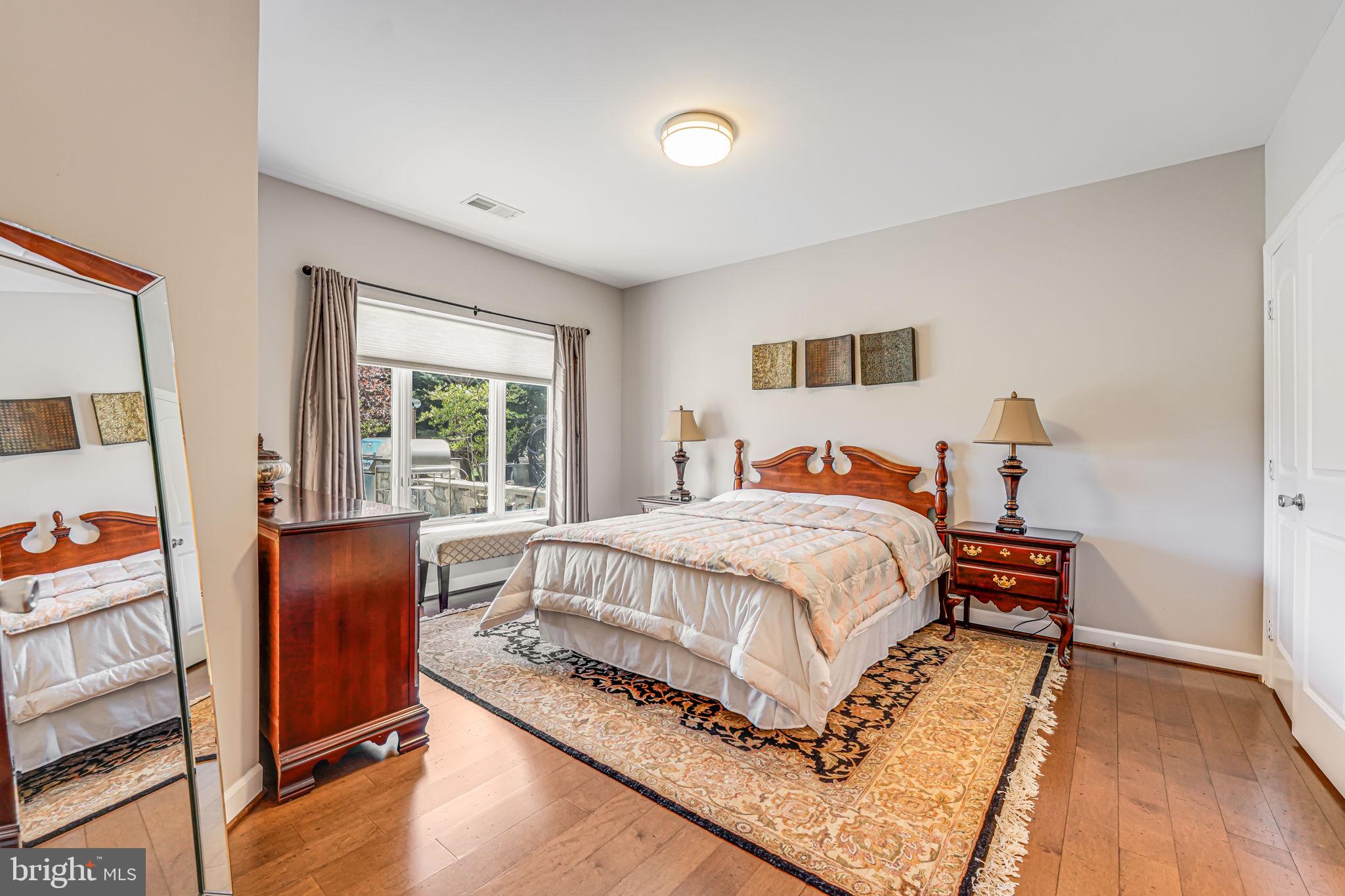 RED CEDAR WEST - Residential