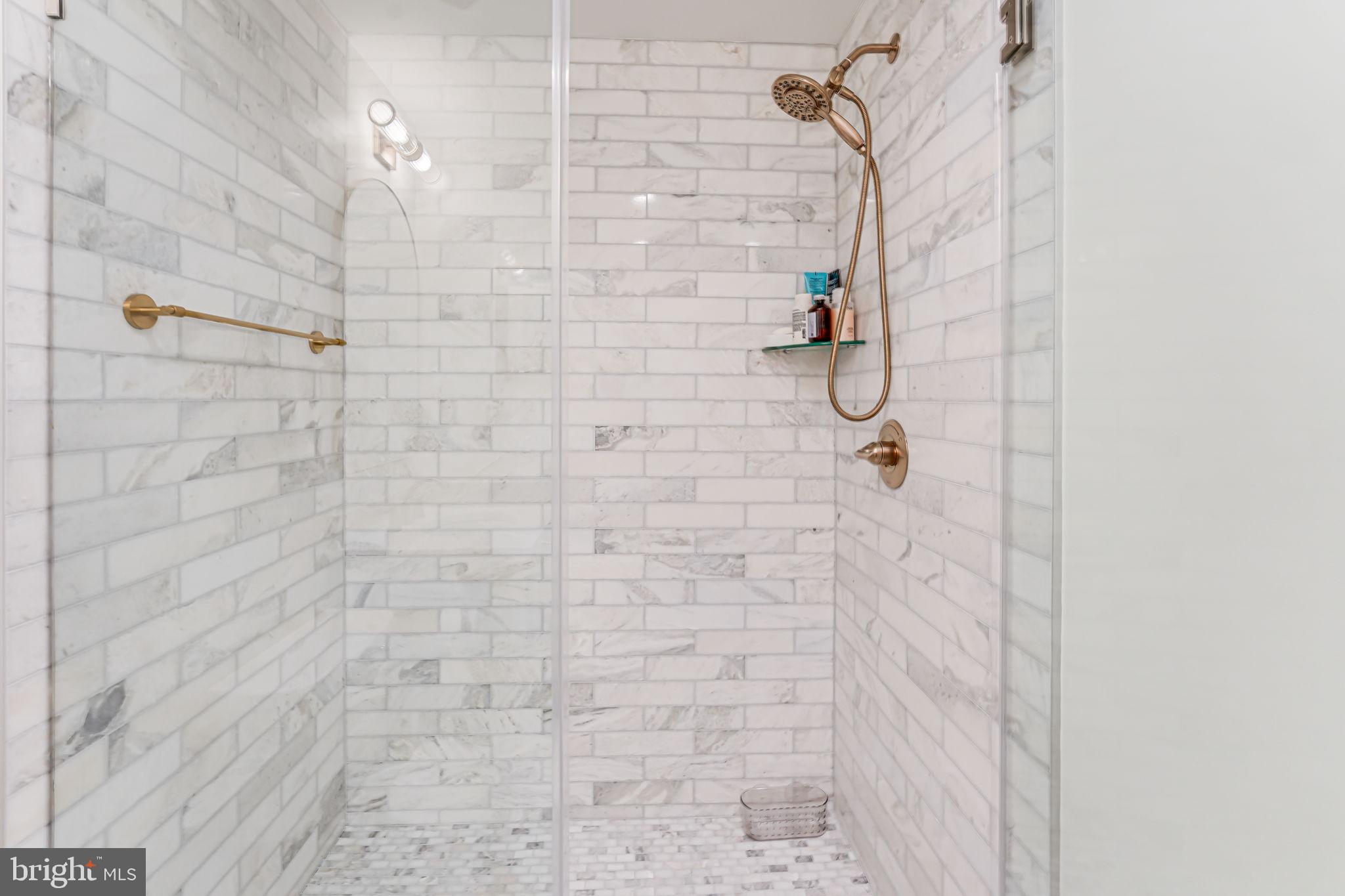 RED CEDAR WEST - Residential