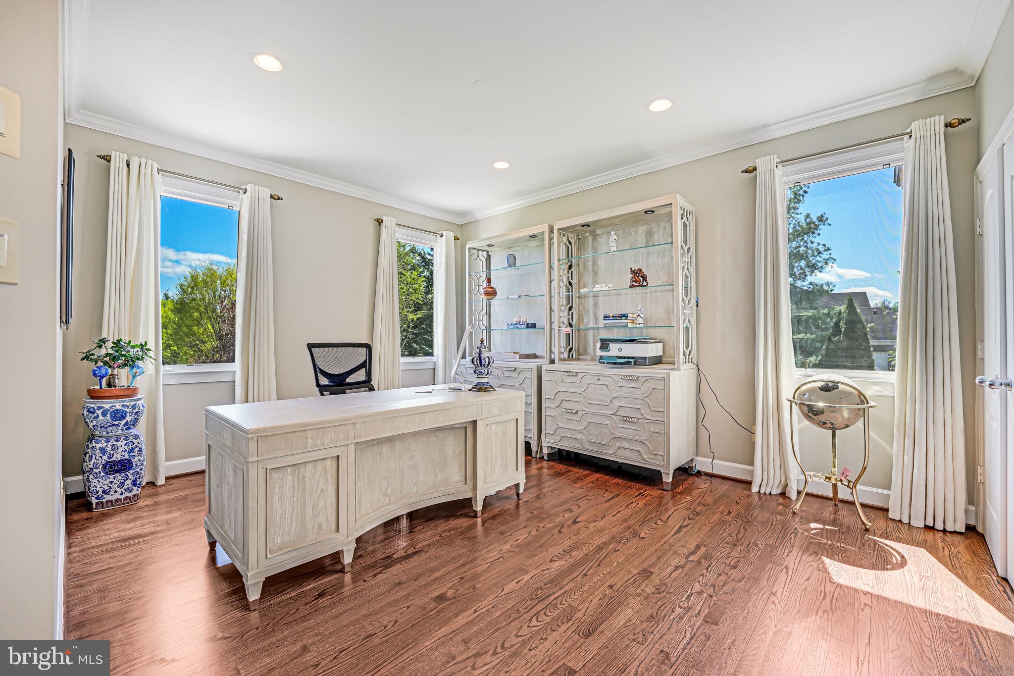 RED CEDAR WEST - Residential