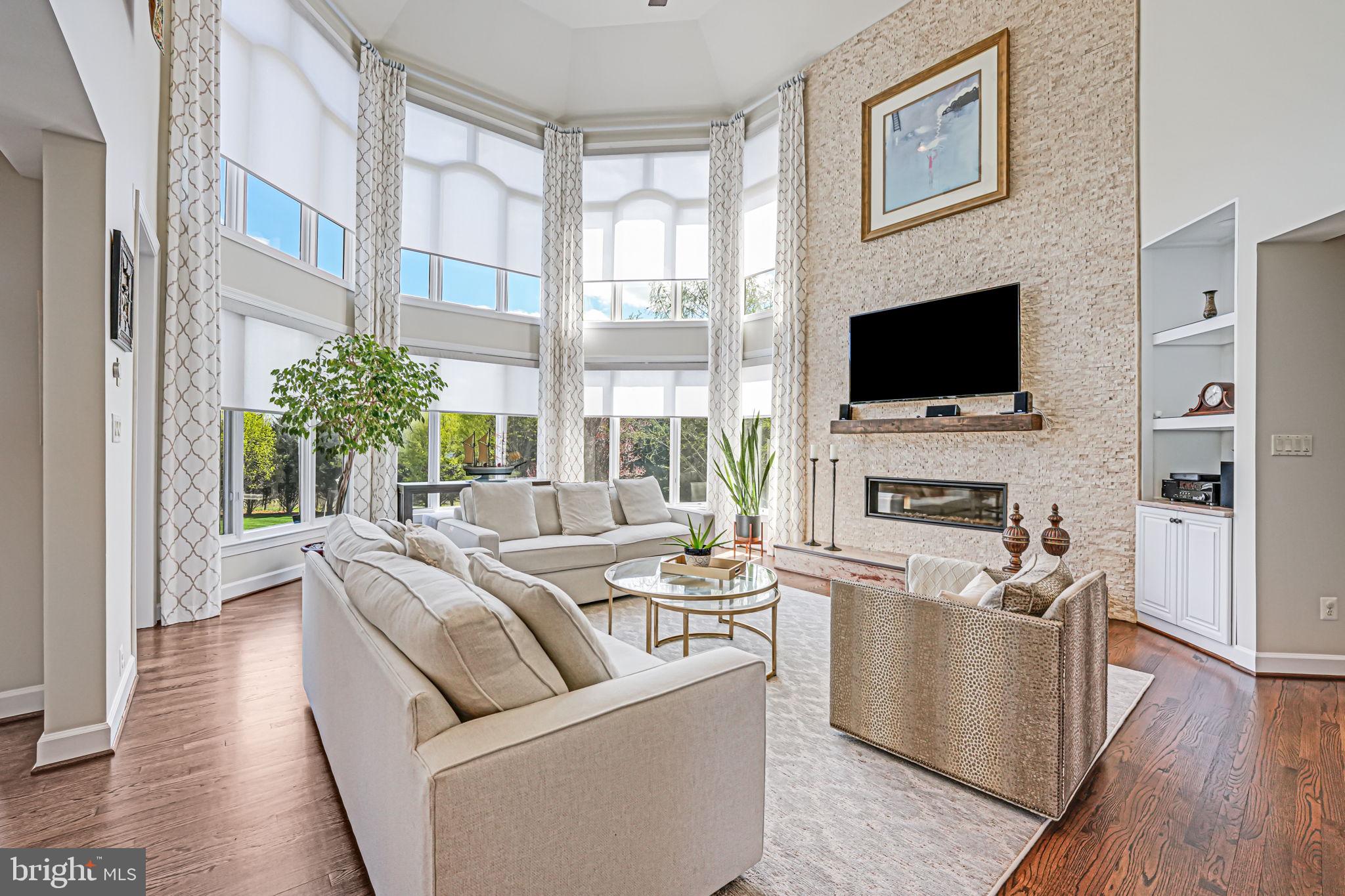 RED CEDAR WEST - Residential