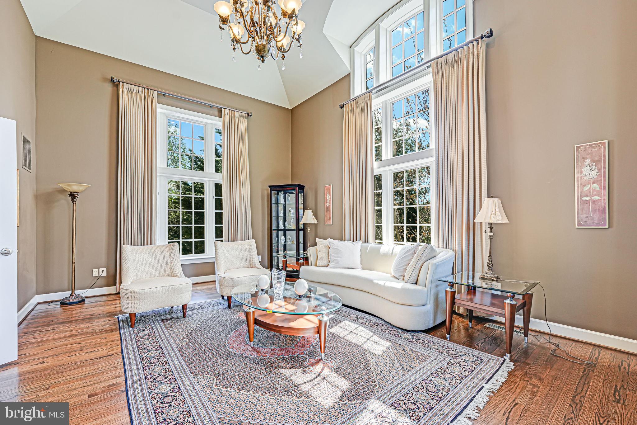 RED CEDAR WEST - Residential