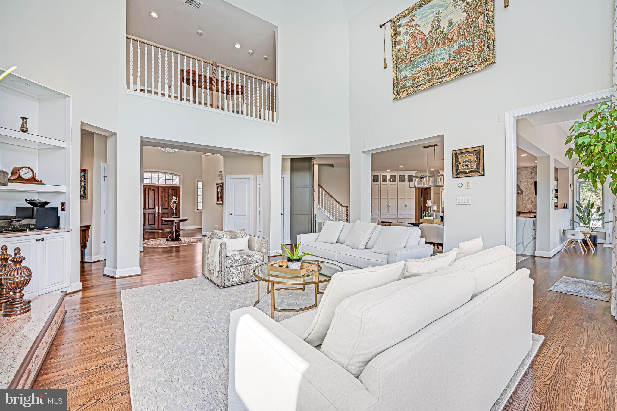 RED CEDAR WEST - Residential