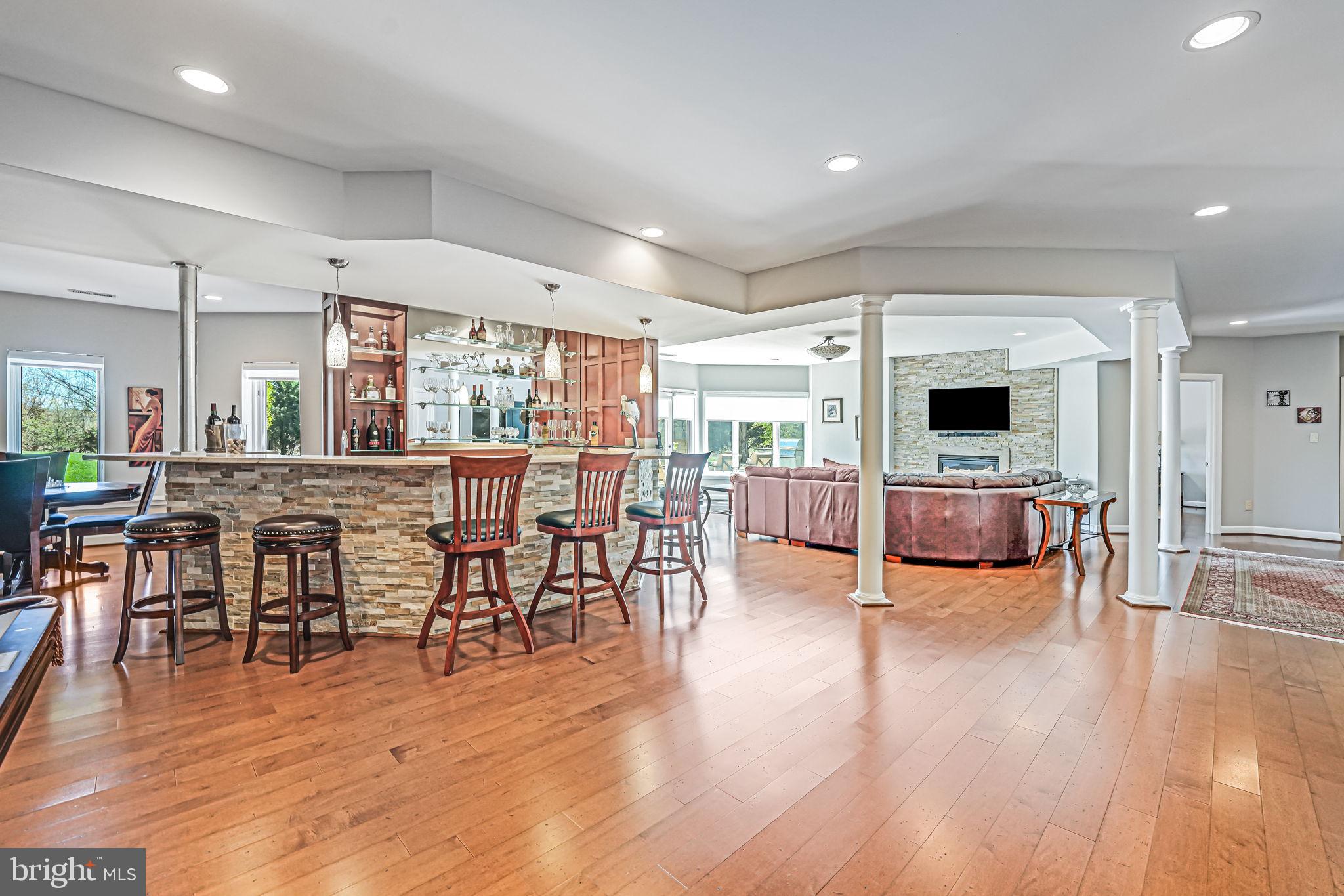 RED CEDAR WEST - Residential