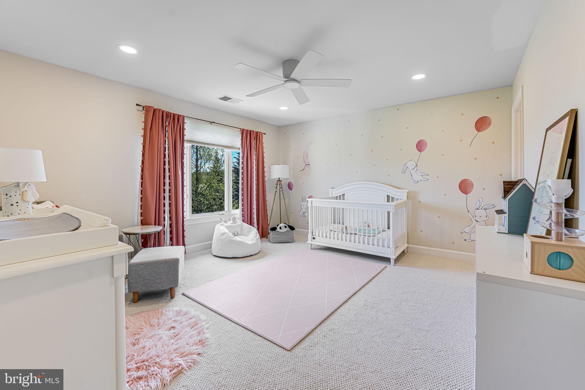 RED CEDAR WEST - Residential