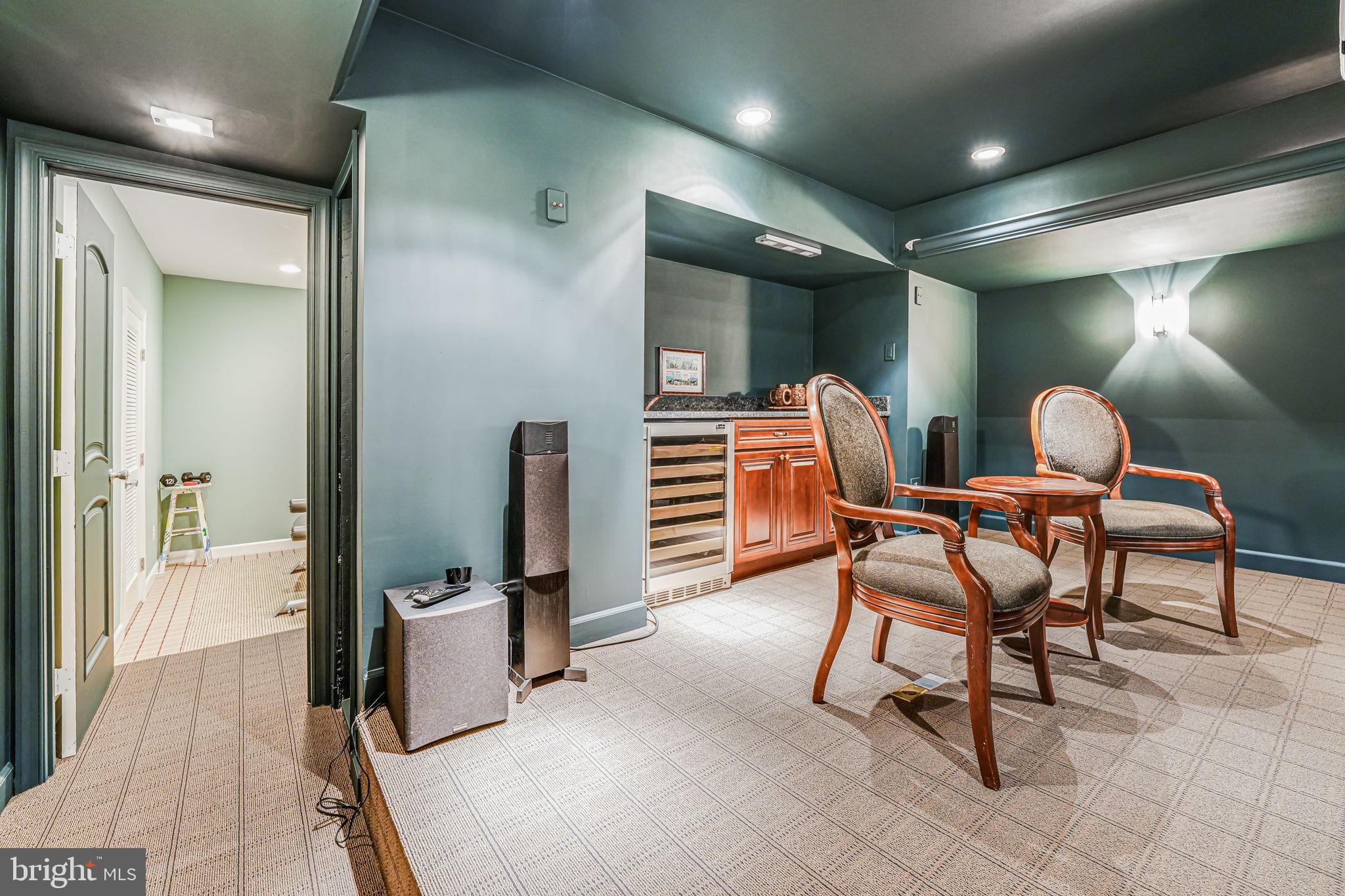 RED CEDAR WEST - Residential