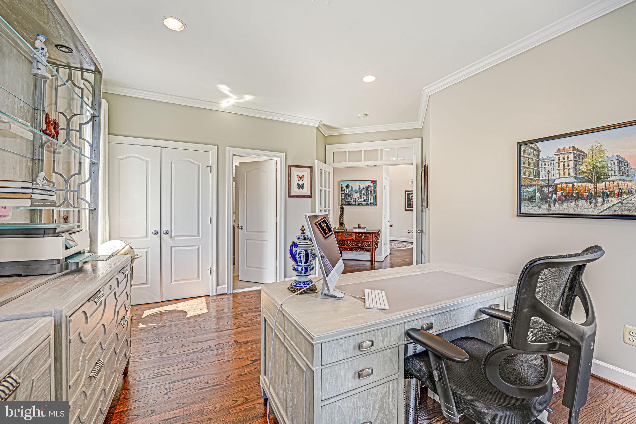 RED CEDAR WEST - Residential