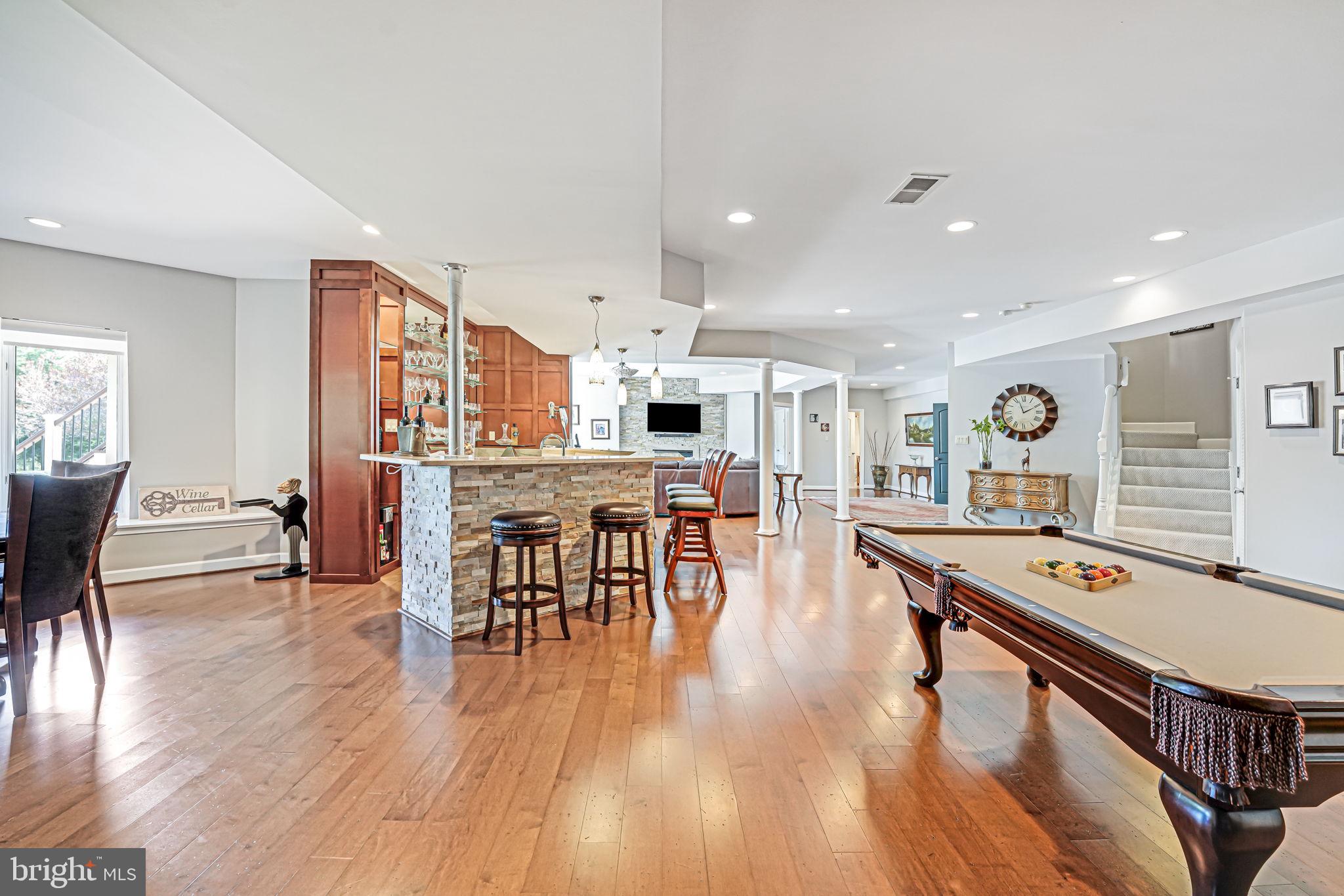 RED CEDAR WEST - Residential