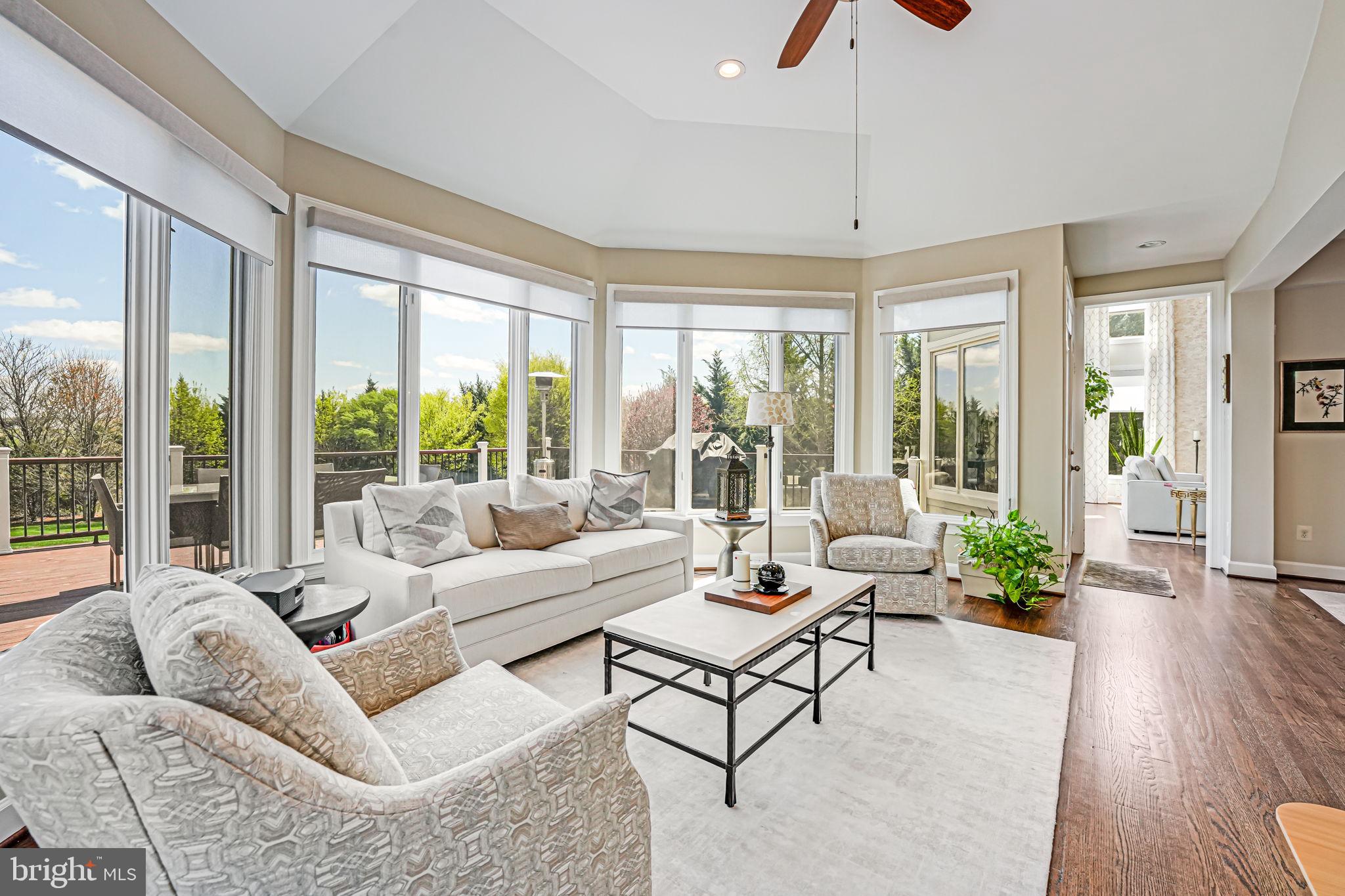 RED CEDAR WEST - Residential