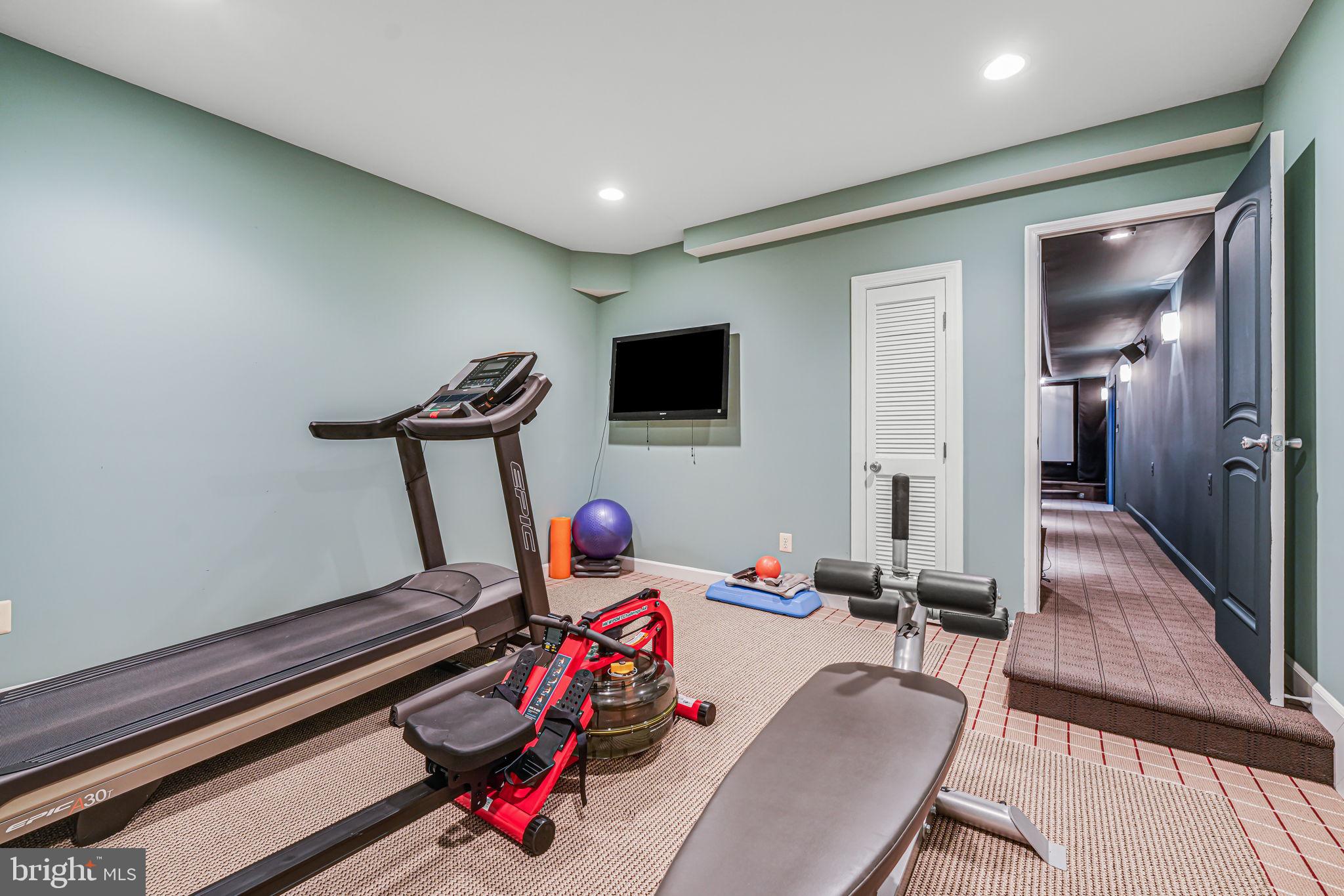 RED CEDAR WEST - Residential