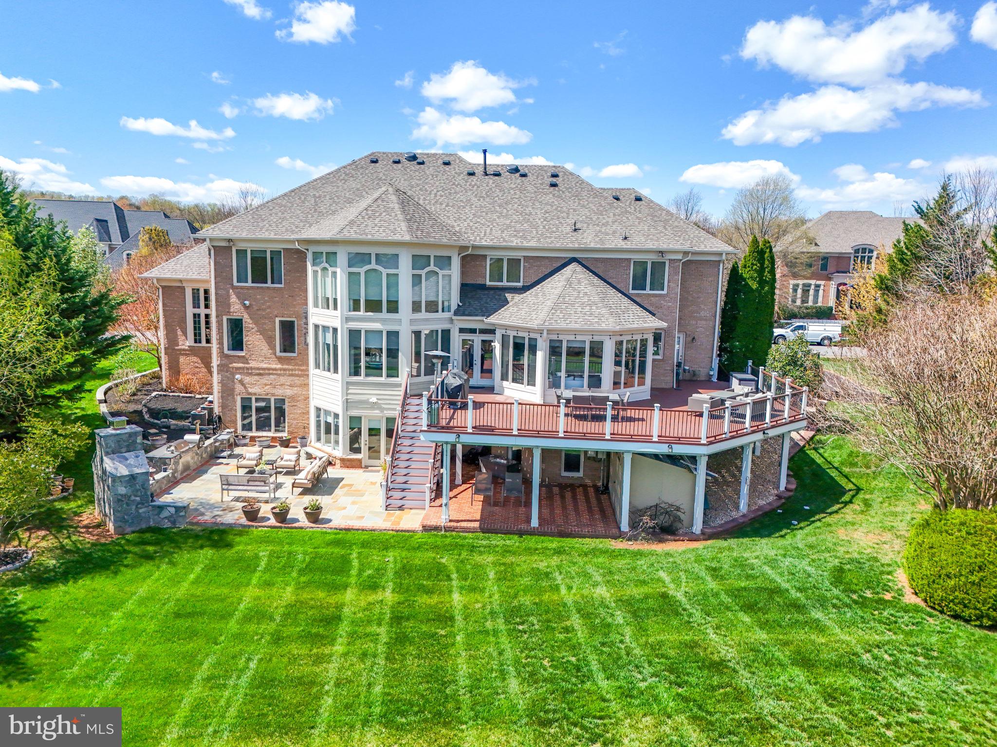 RED CEDAR WEST - Residential