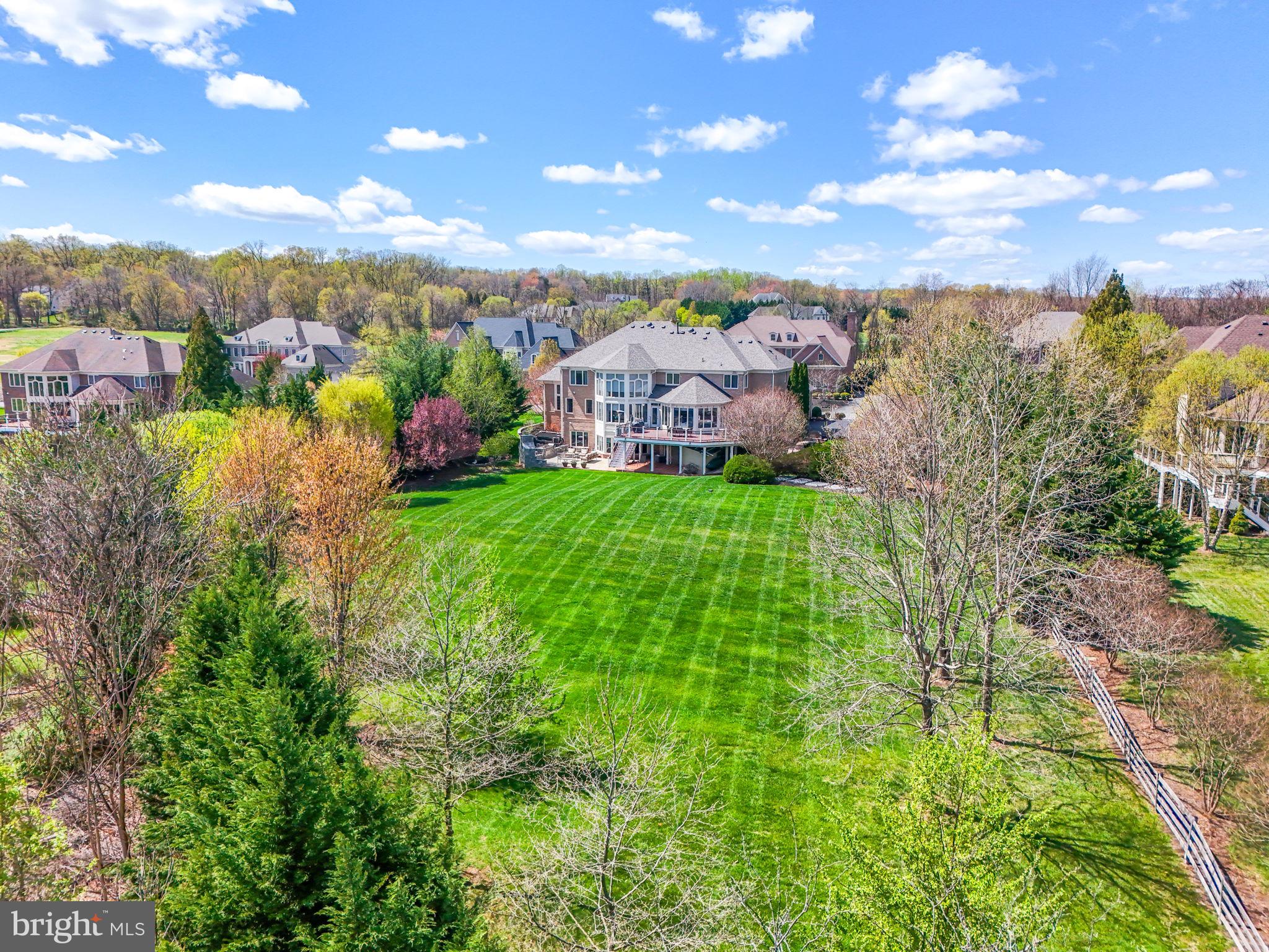 RED CEDAR WEST - Residential