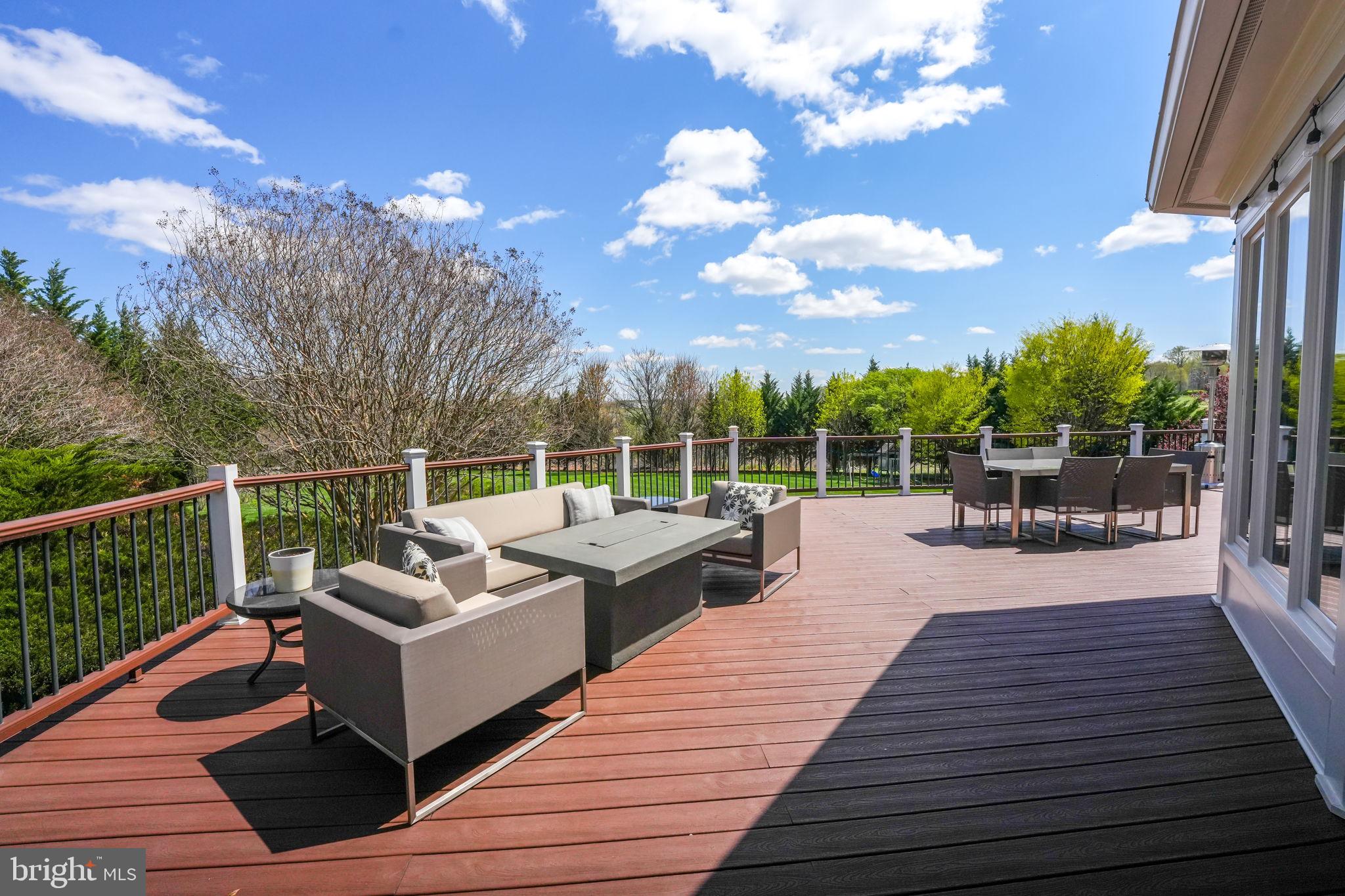 RED CEDAR WEST - Residential