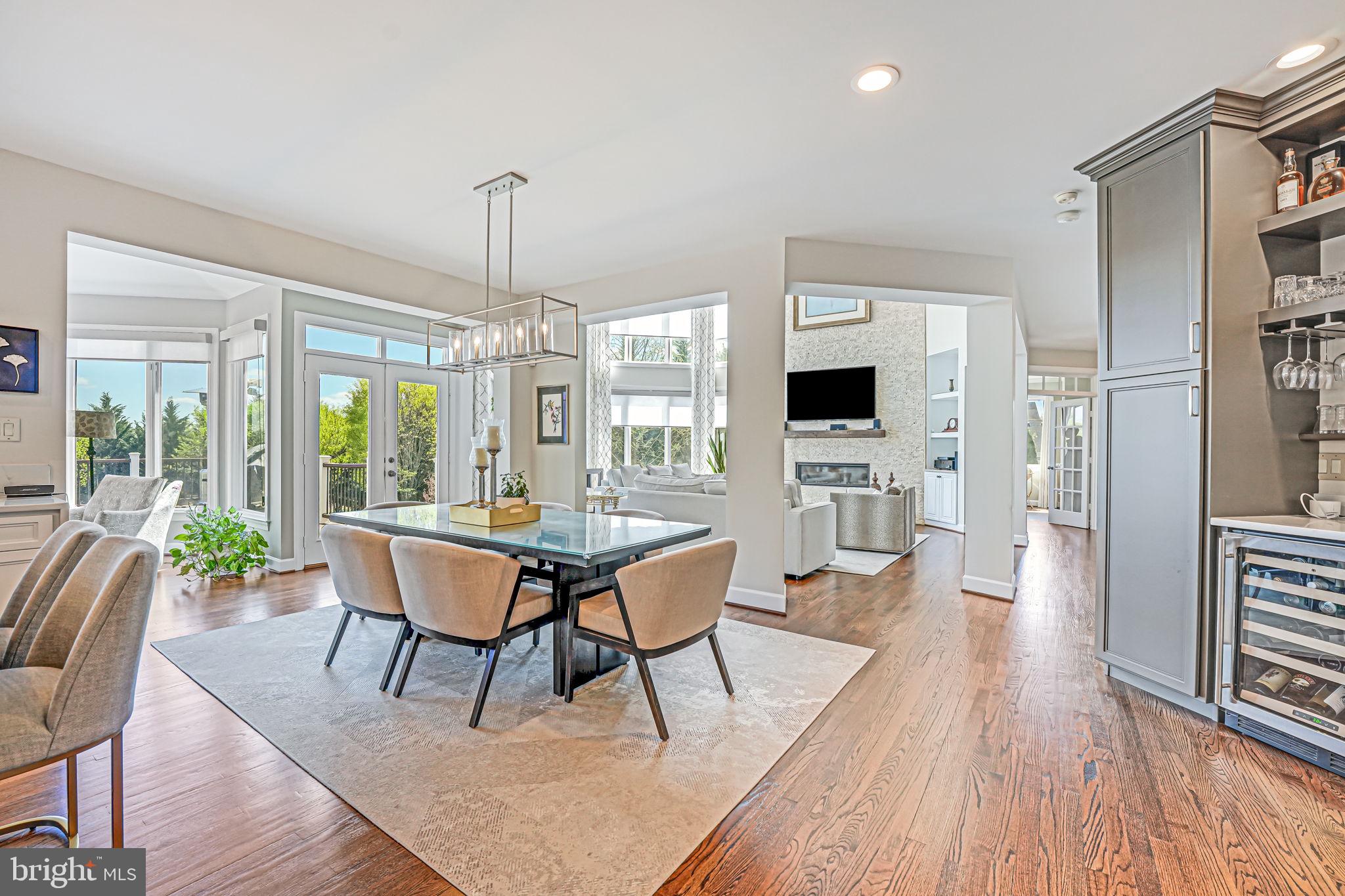 RED CEDAR WEST - Residential