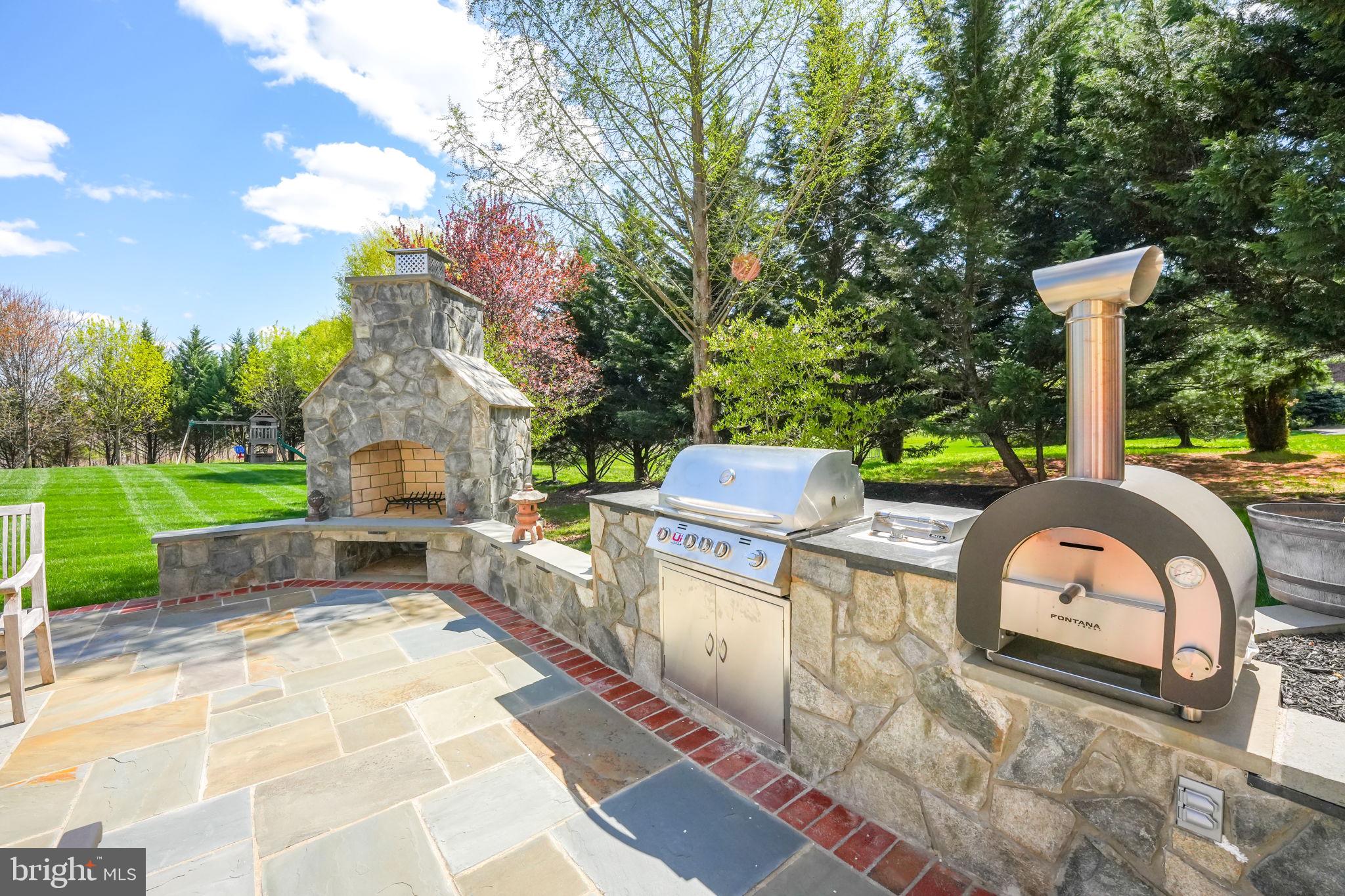 RED CEDAR WEST - Residential