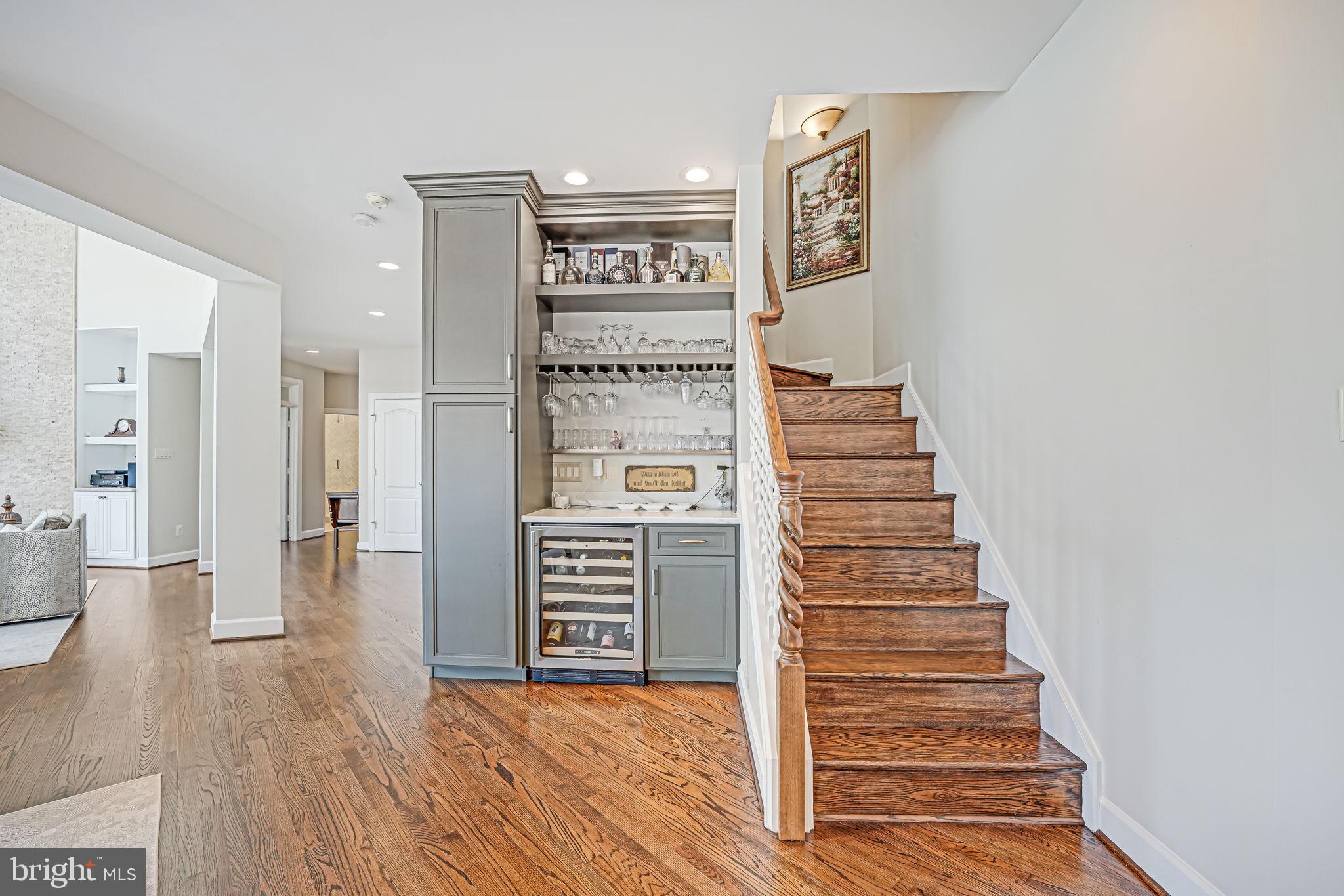 RED CEDAR WEST - Residential