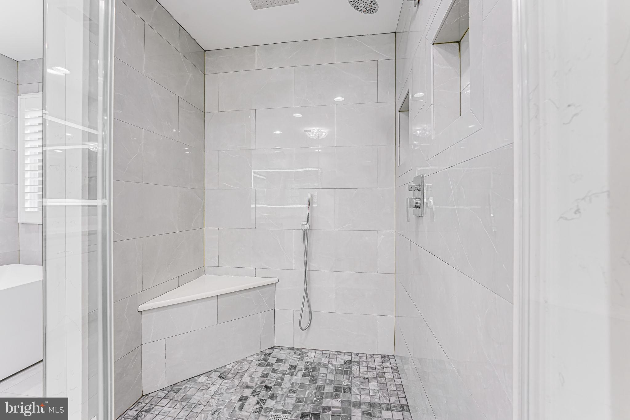 RED CEDAR WEST - Residential