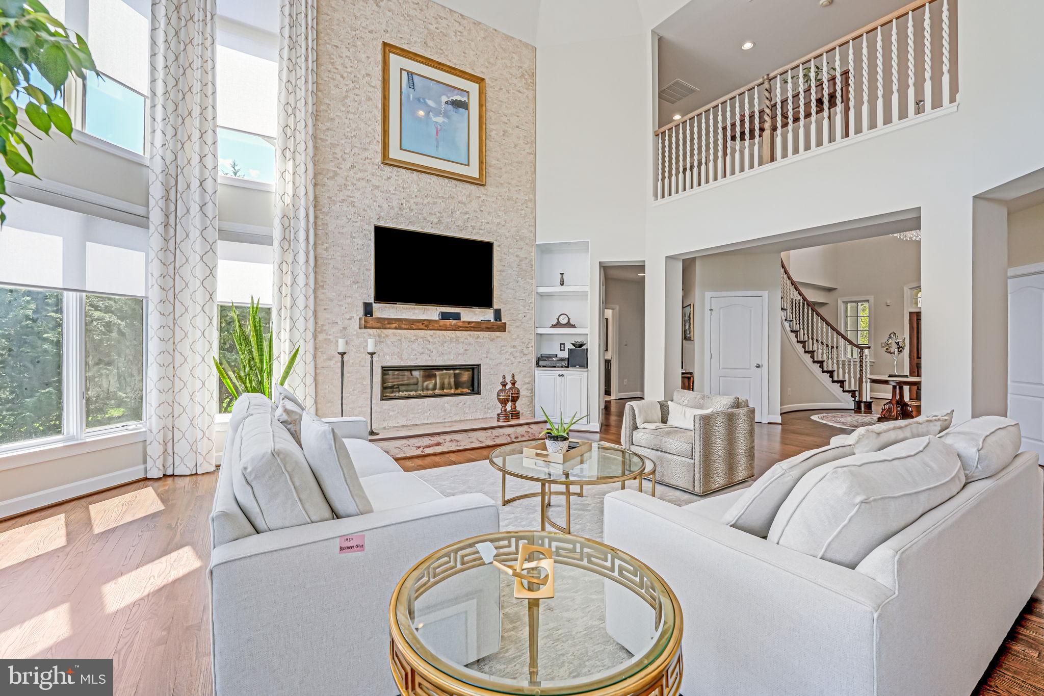 RED CEDAR WEST - Residential