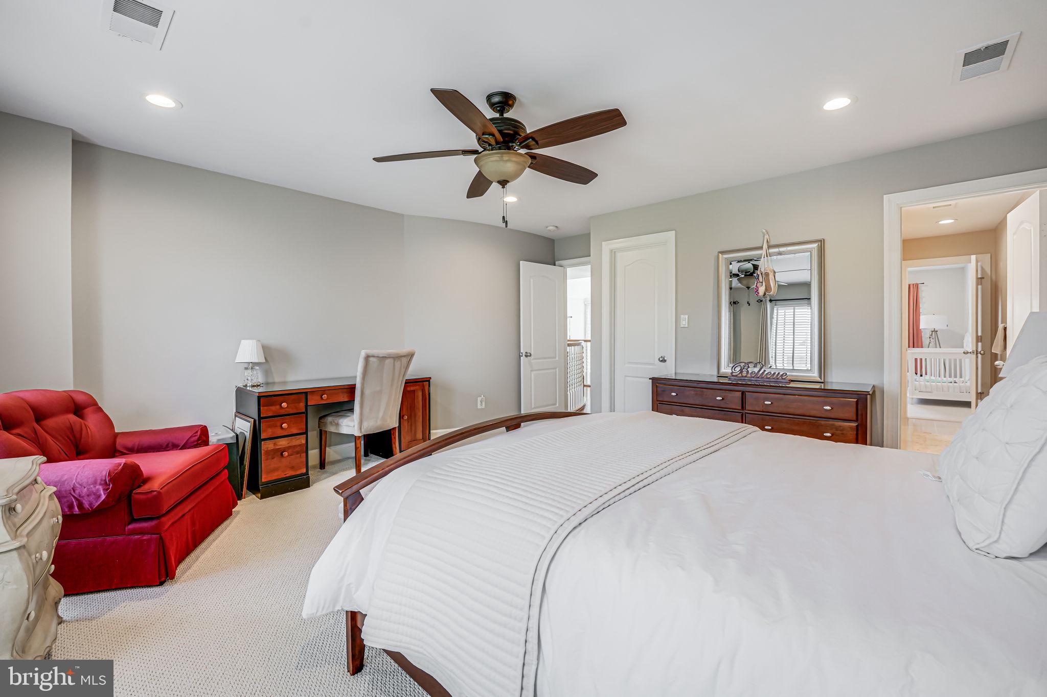 RED CEDAR WEST - Residential