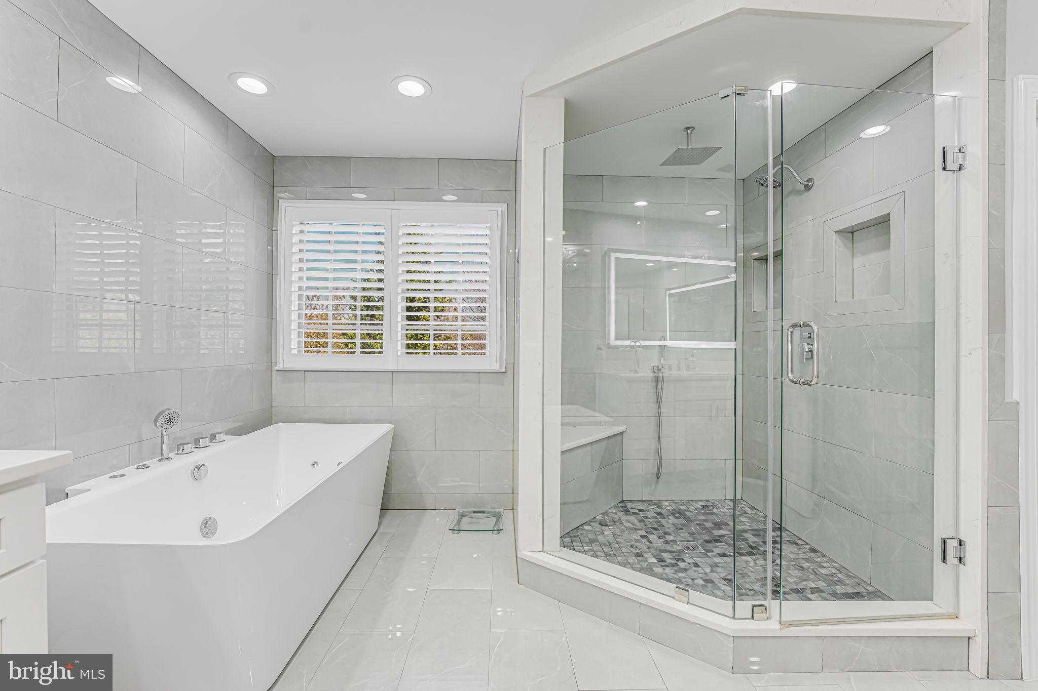 RED CEDAR WEST - Residential