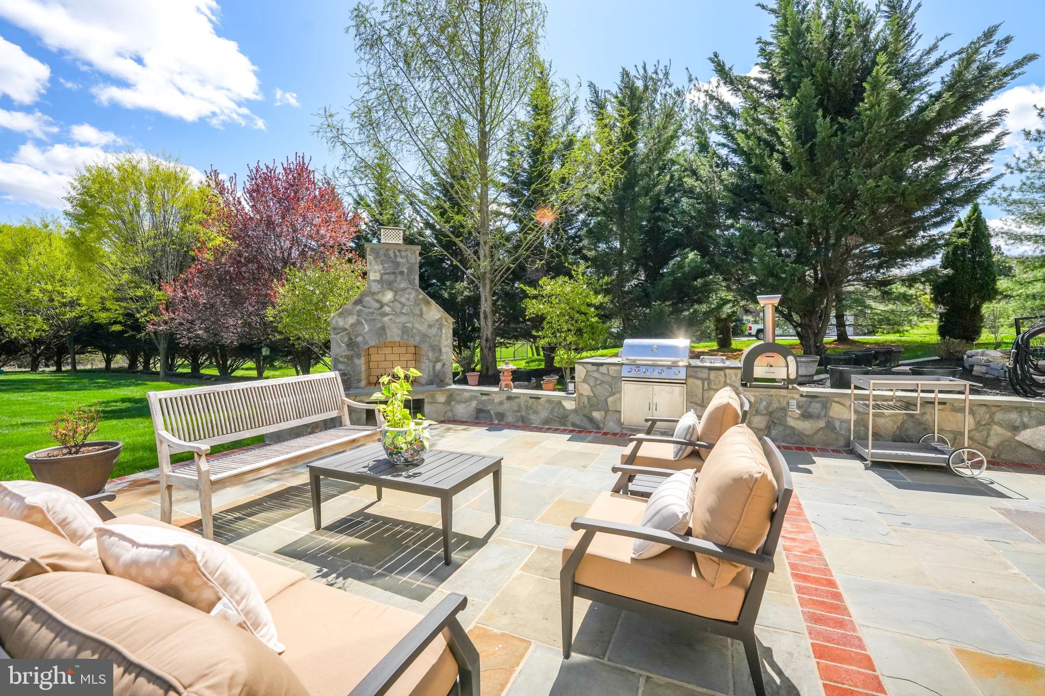 RED CEDAR WEST - Residential