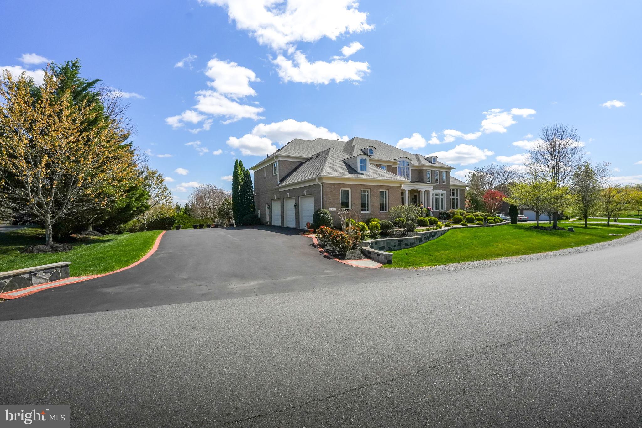 RED CEDAR WEST - Residential