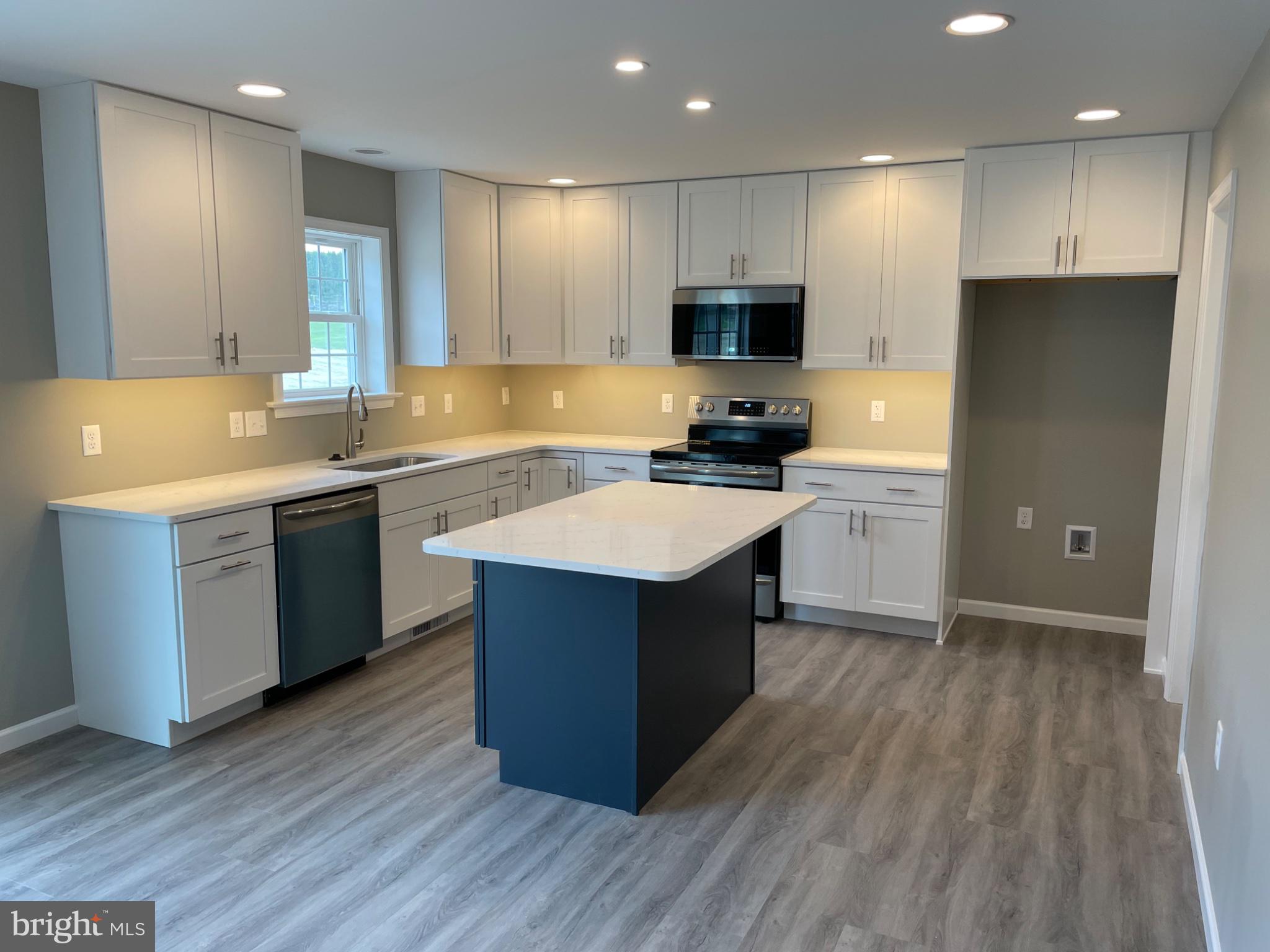 FRITZ MEADOW - Residential