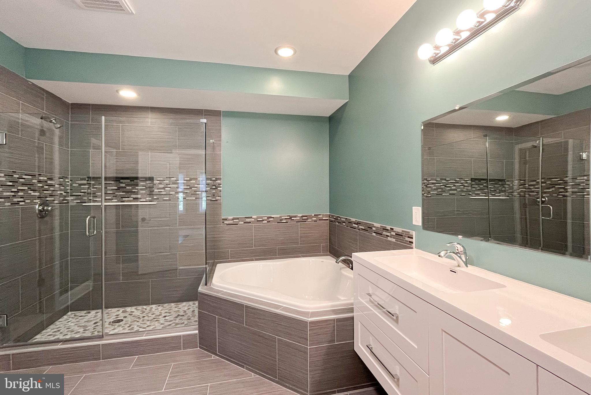 POPLAR TREE - Residential