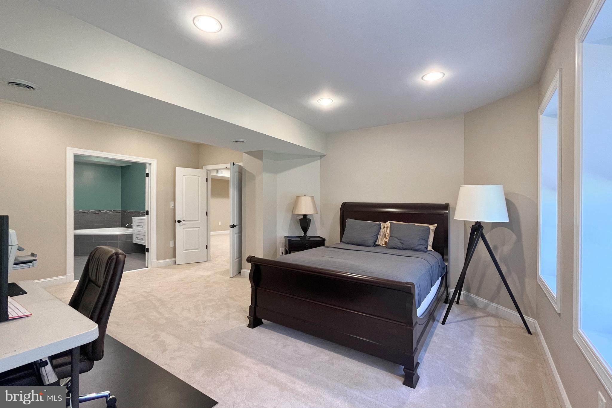 POPLAR TREE - Residential