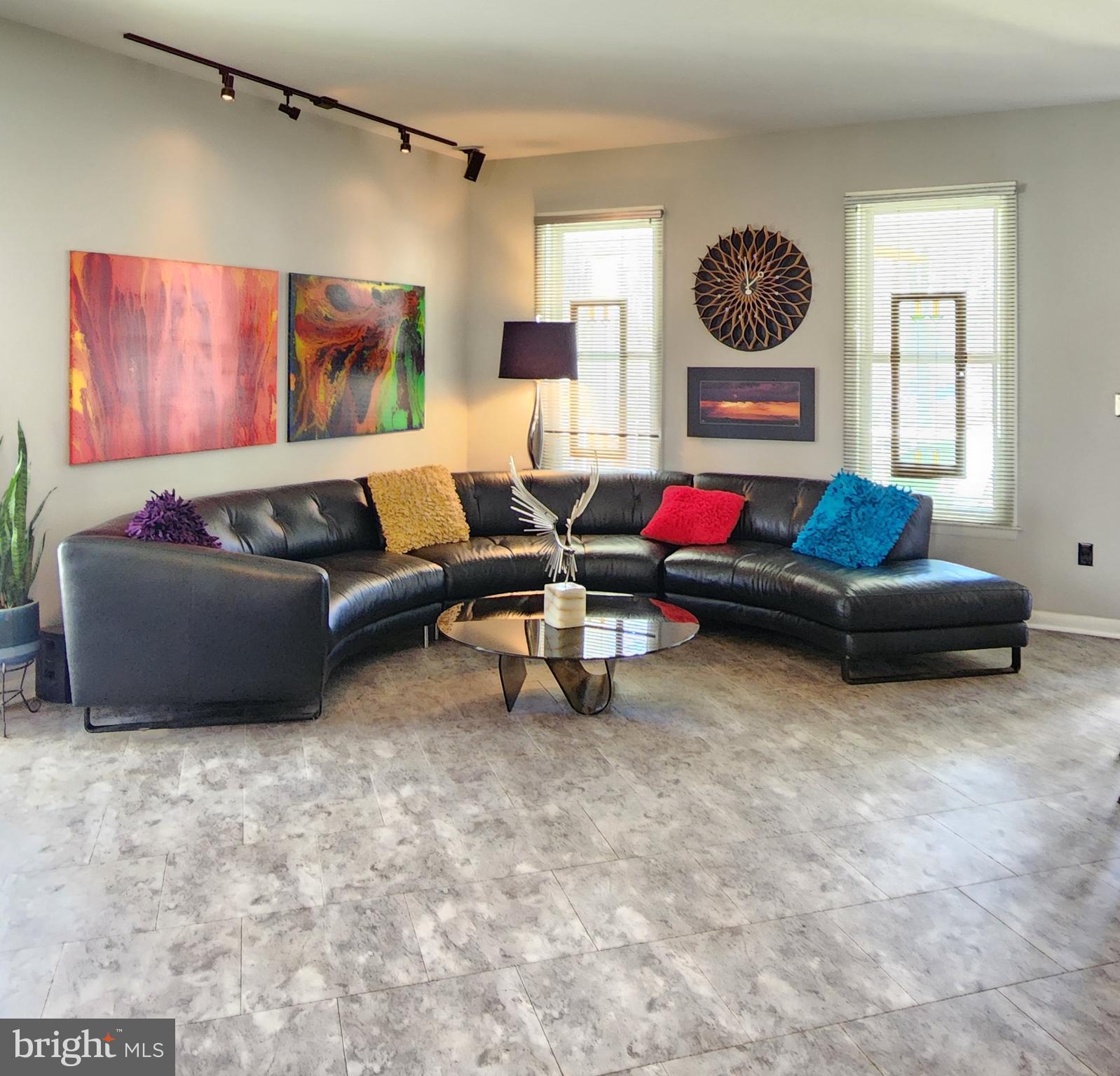 LAKE LAND OR - Residential