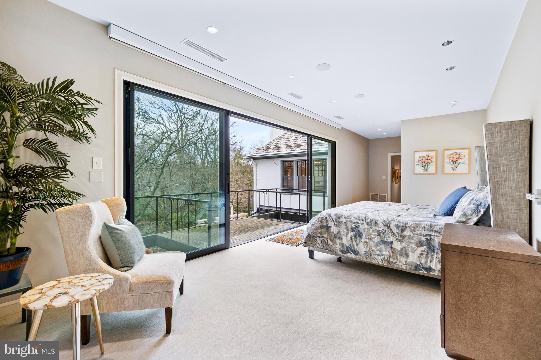 BLYTHEWOOD - Residential