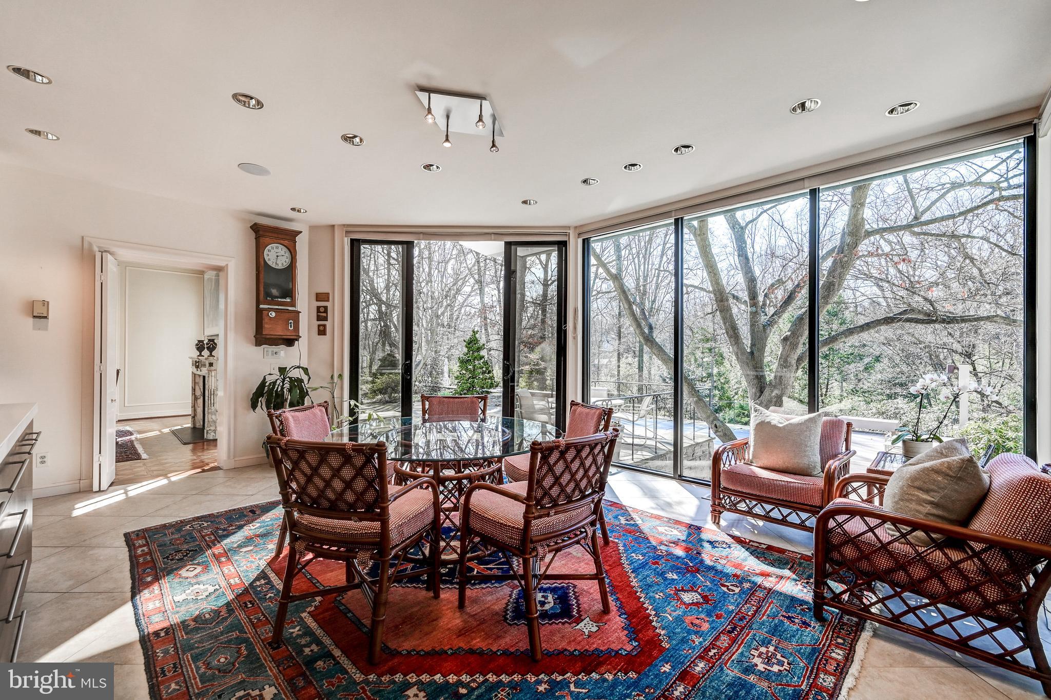 BLYTHEWOOD - Residential