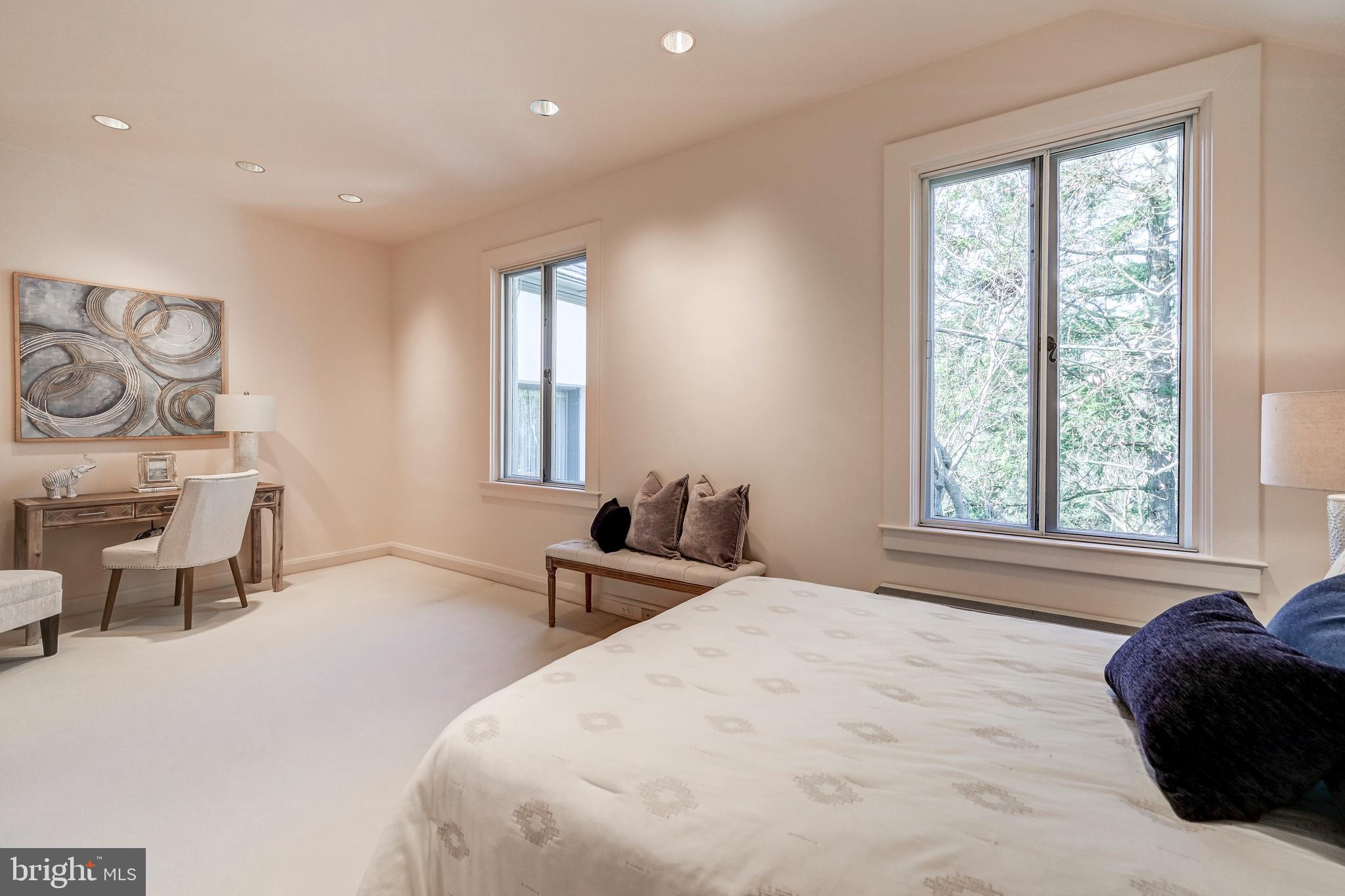 BLYTHEWOOD - Residential