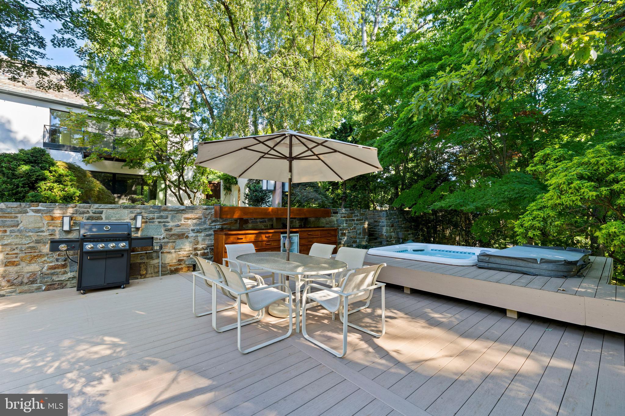 BLYTHEWOOD - Residential