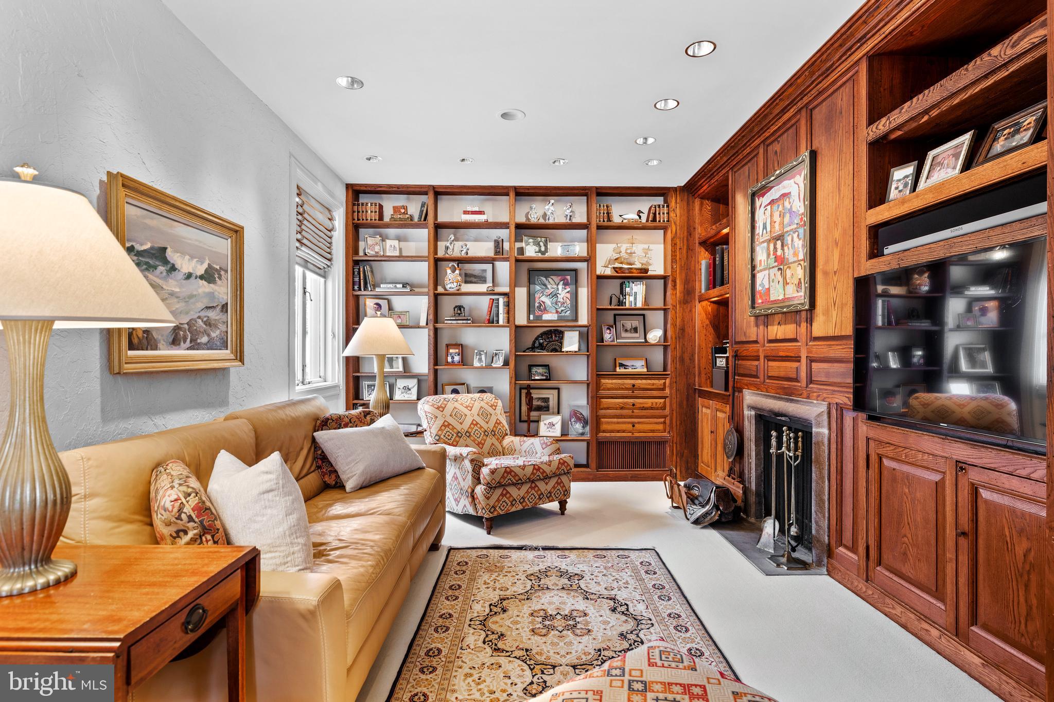 BLYTHEWOOD - Residential