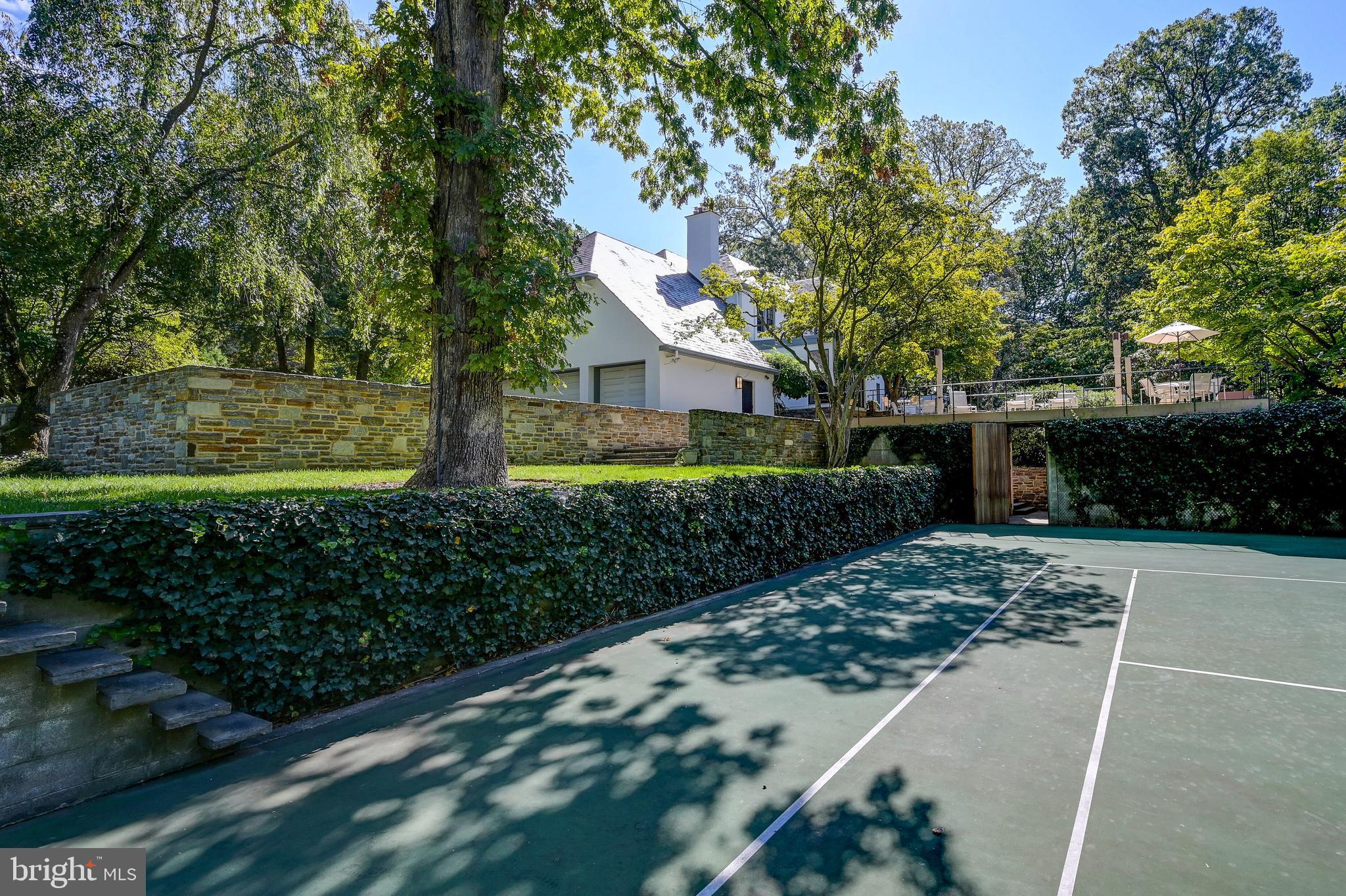 BLYTHEWOOD - Residential