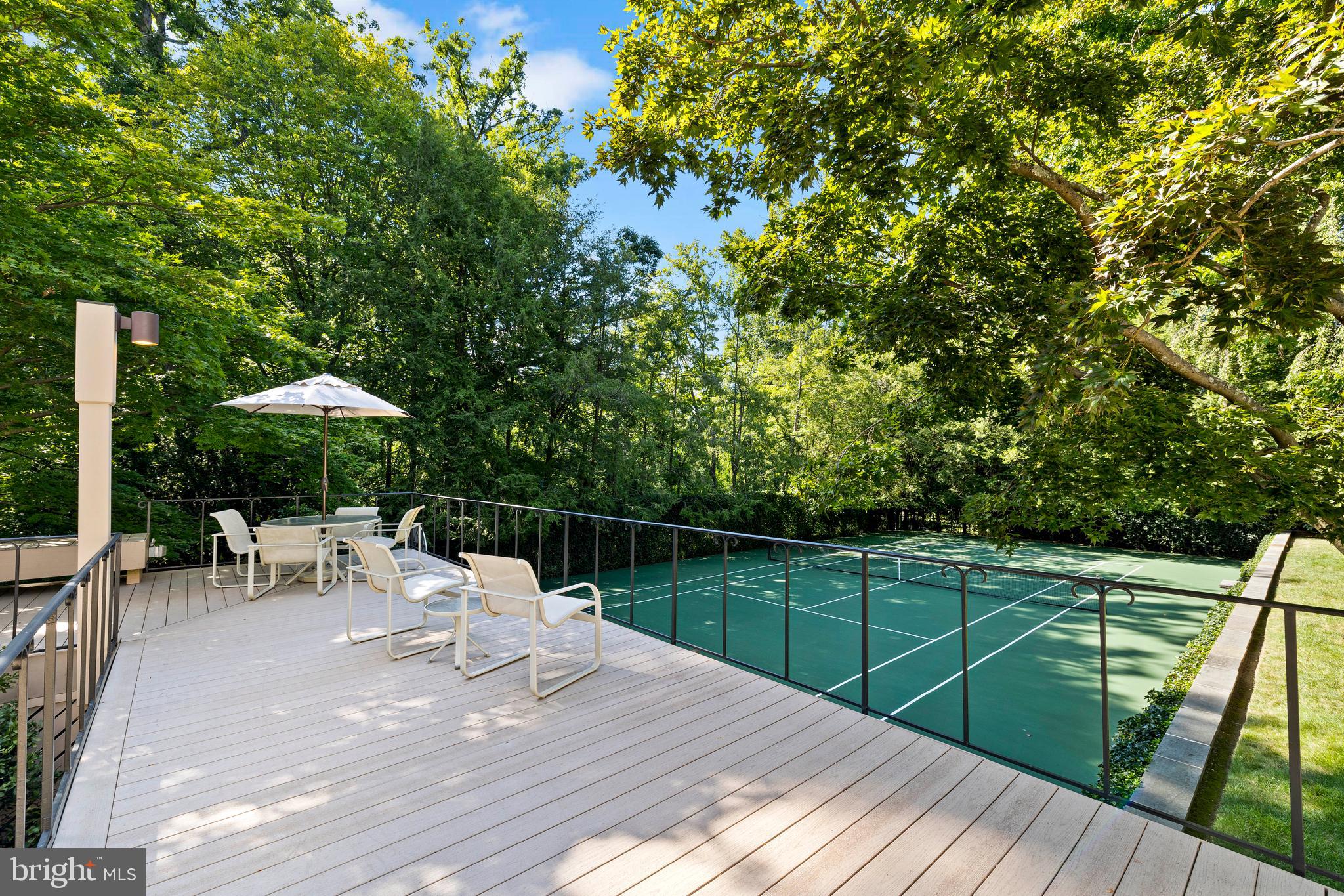 BLYTHEWOOD - Residential