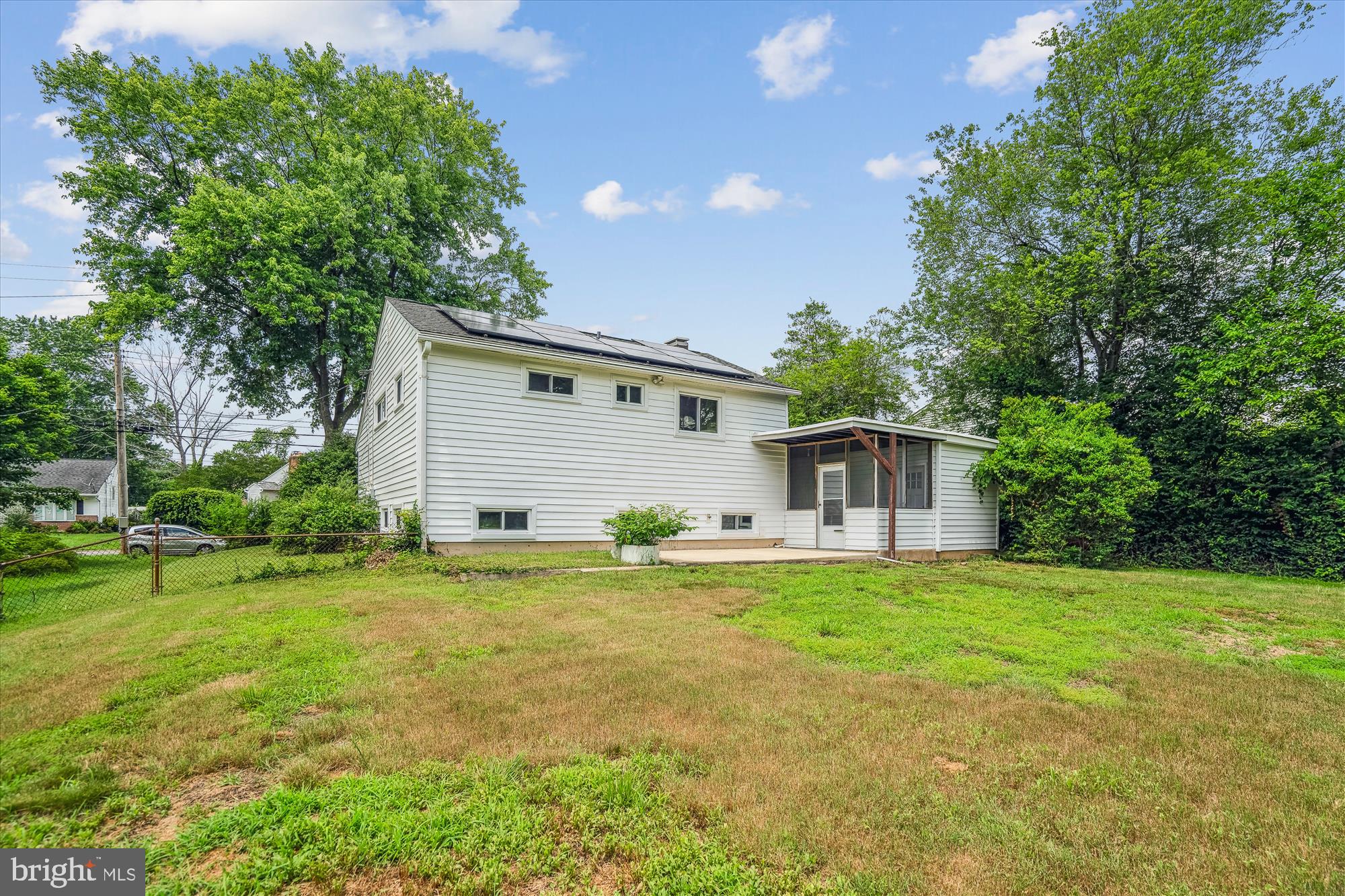 529 RITA DRIVE