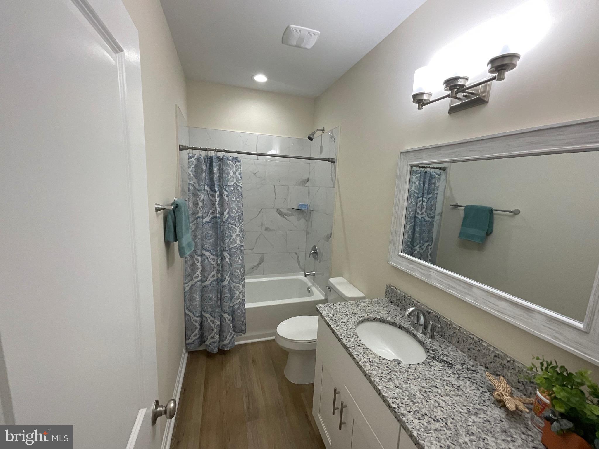 ORANGE ESTATES - Residential