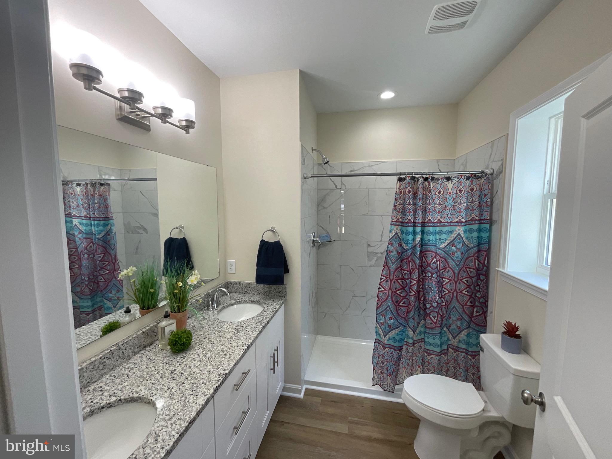 ORANGE ESTATES - Residential