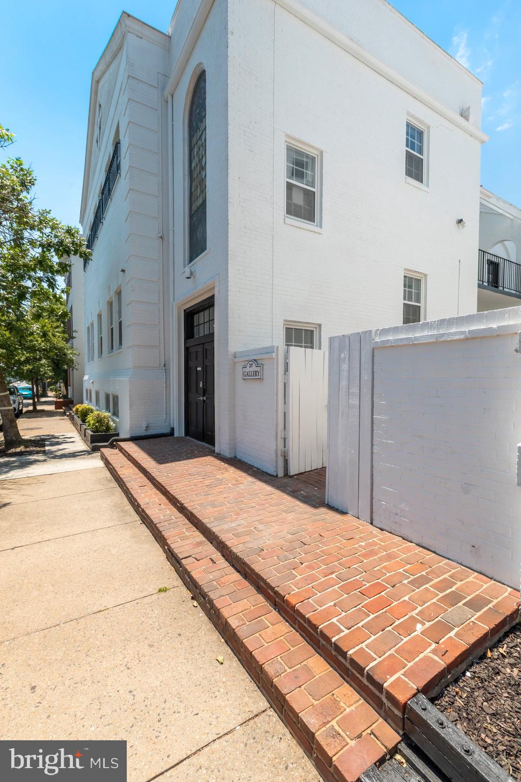 OLD TOWN ALEXANDRIA - Residential Lease