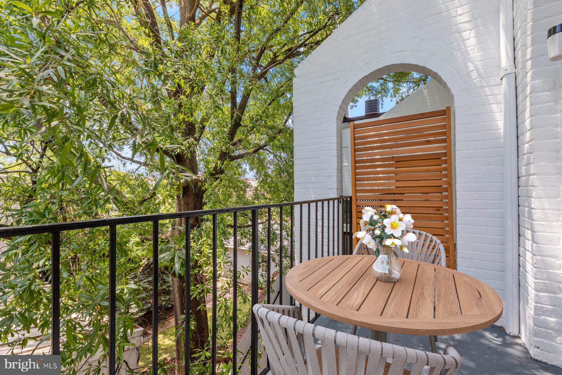 OLD TOWN ALEXANDRIA - Residential Lease