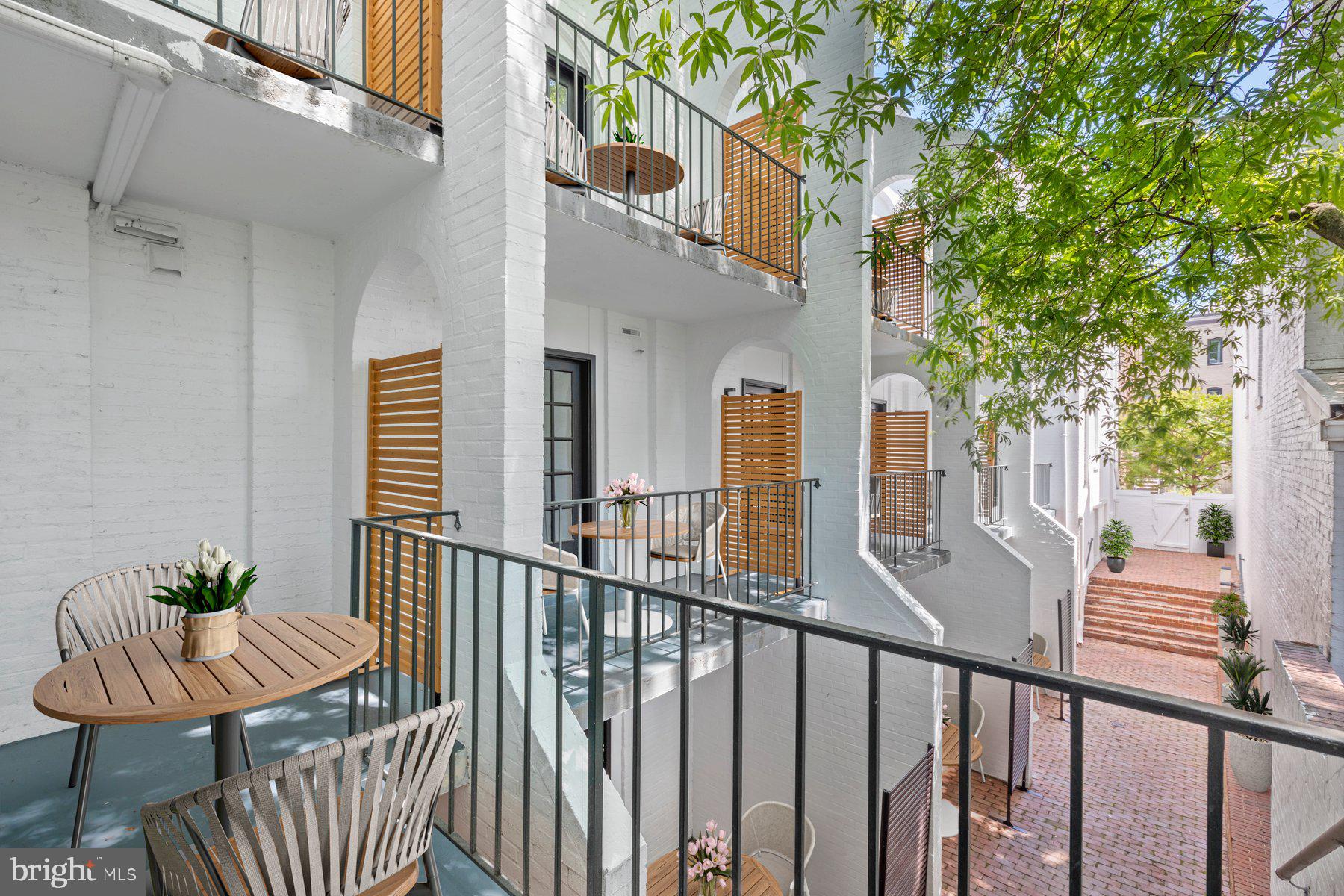 OLD TOWN ALEXANDRIA - Residential Lease