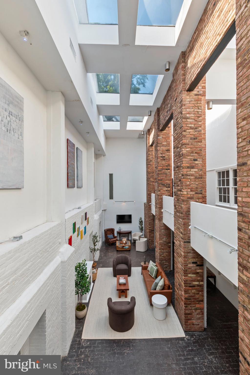 OLD TOWN ALEXANDRIA - Residential Lease